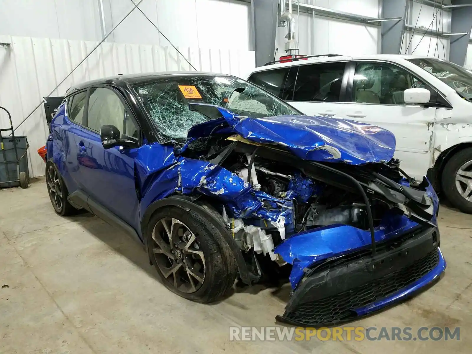 1 Photograph of a damaged car JTNKHMBX5L1068937 TOYOTA C-HR 2020