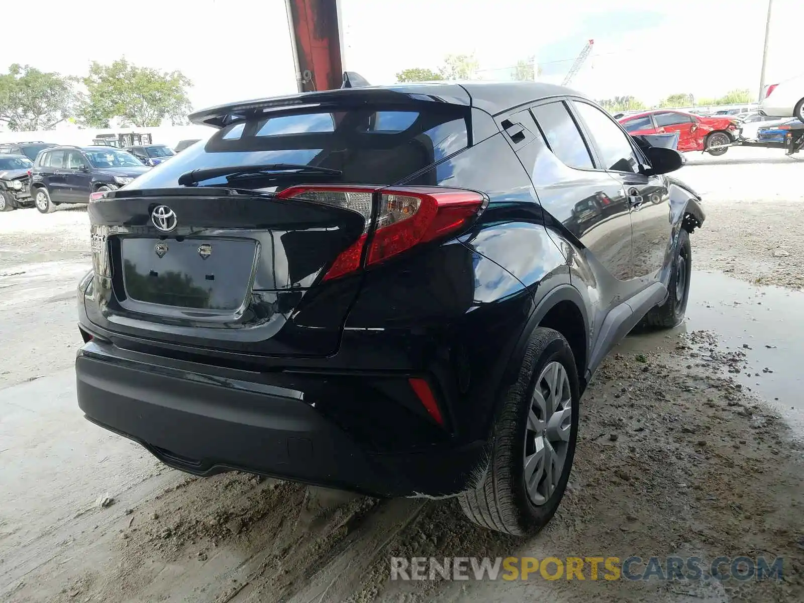 4 Photograph of a damaged car JTNKHMBX5L1072597 TOYOTA C-HR 2020