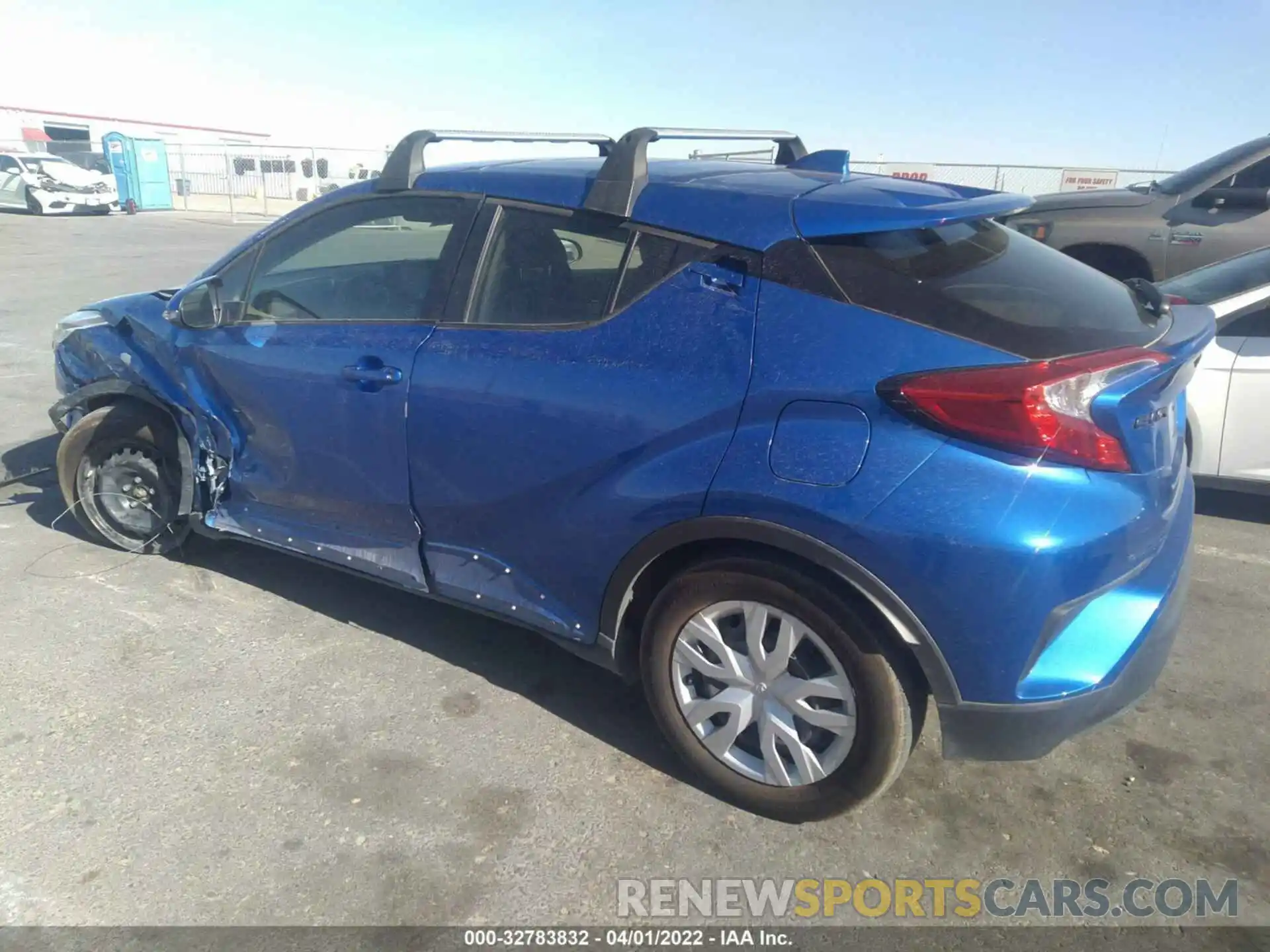 3 Photograph of a damaged car JTNKHMBX5L1073815 TOYOTA C-HR 2020