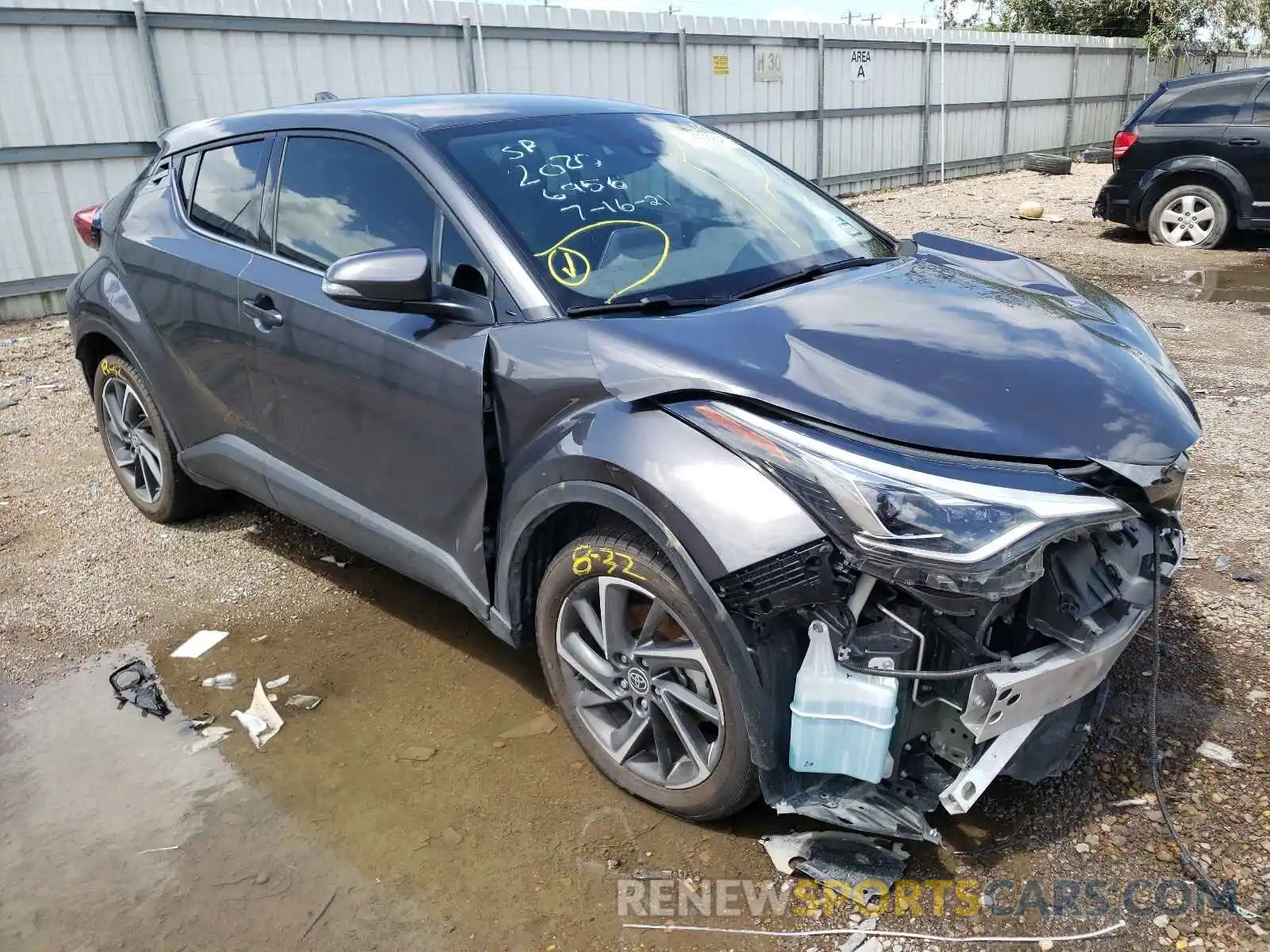 1 Photograph of a damaged car JTNKHMBX5L1076956 TOYOTA C-HR 2020