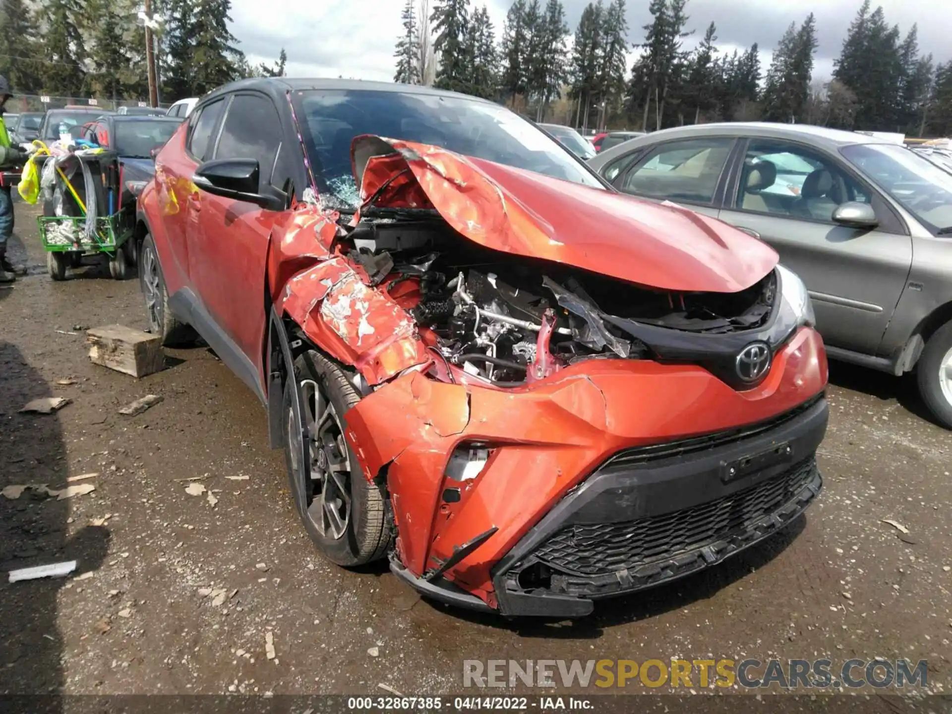 1 Photograph of a damaged car JTNKHMBX5L1081493 TOYOTA C-HR 2020