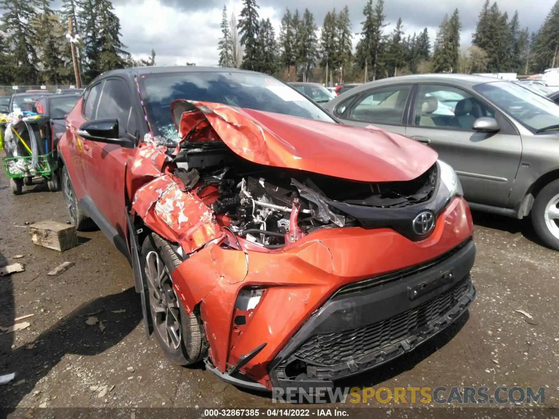 6 Photograph of a damaged car JTNKHMBX5L1081493 TOYOTA C-HR 2020