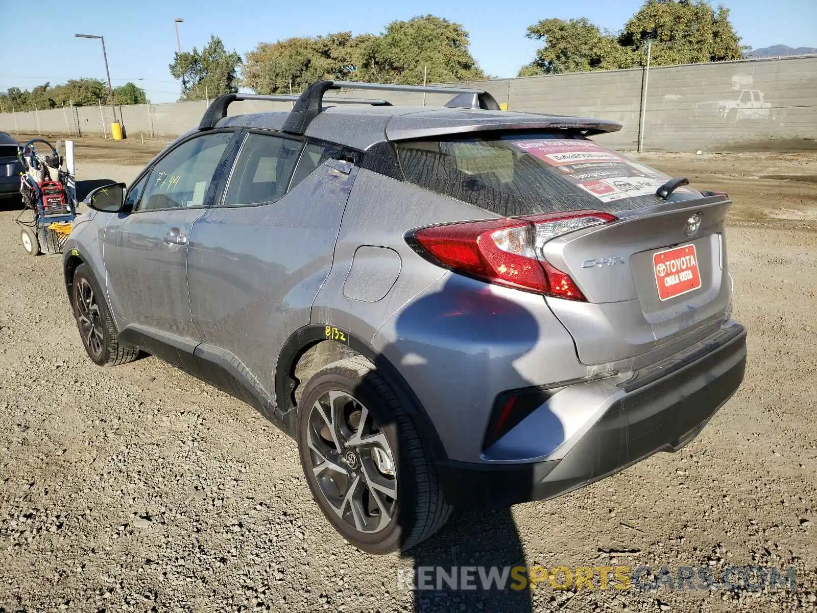 3 Photograph of a damaged car JTNKHMBX5L1081834 TOYOTA C-HR 2020