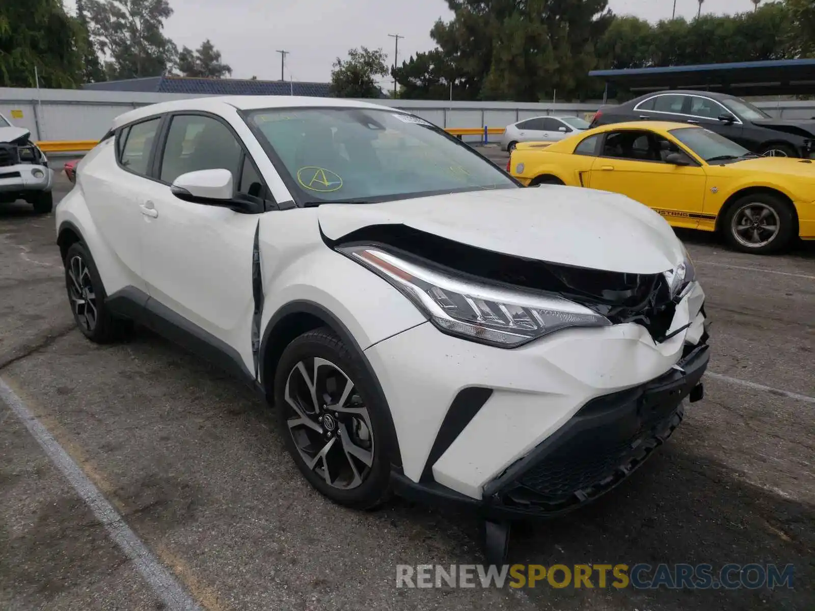 1 Photograph of a damaged car JTNKHMBX5L1082563 TOYOTA C-HR 2020