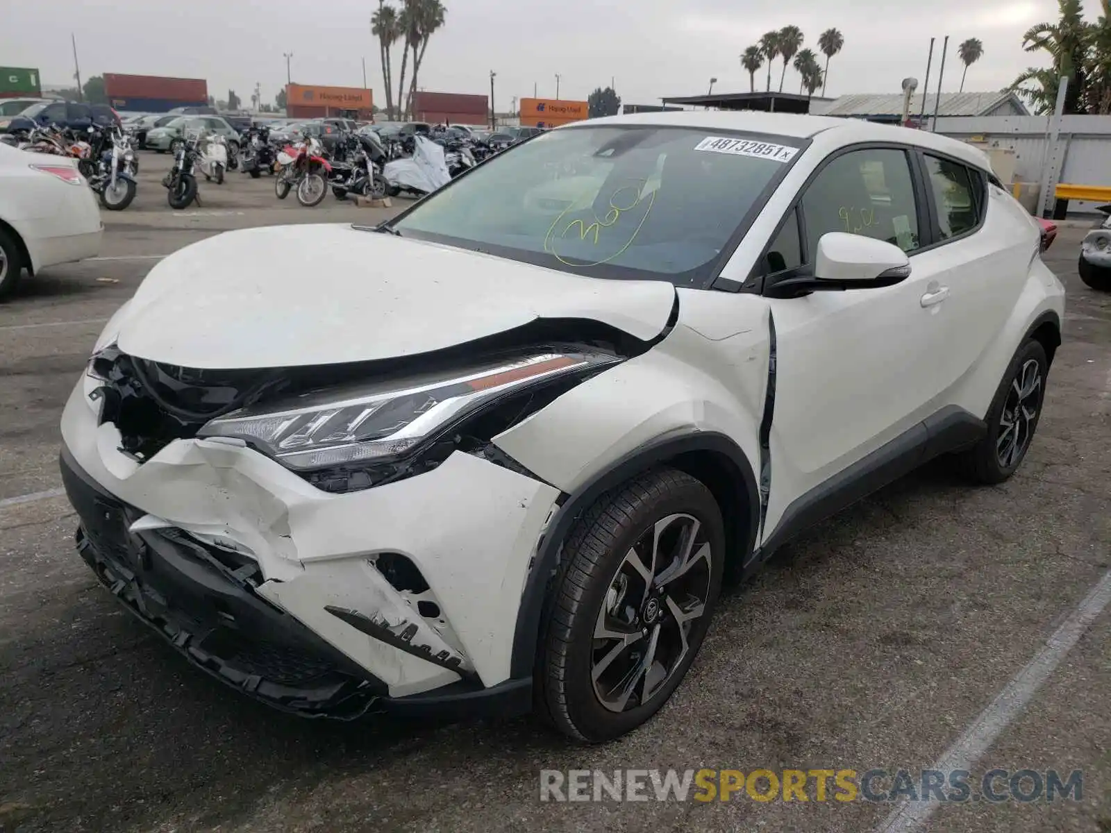 2 Photograph of a damaged car JTNKHMBX5L1082563 TOYOTA C-HR 2020