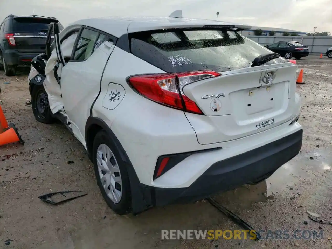 3 Photograph of a damaged car JTNKHMBX5L1083731 TOYOTA C-HR 2020