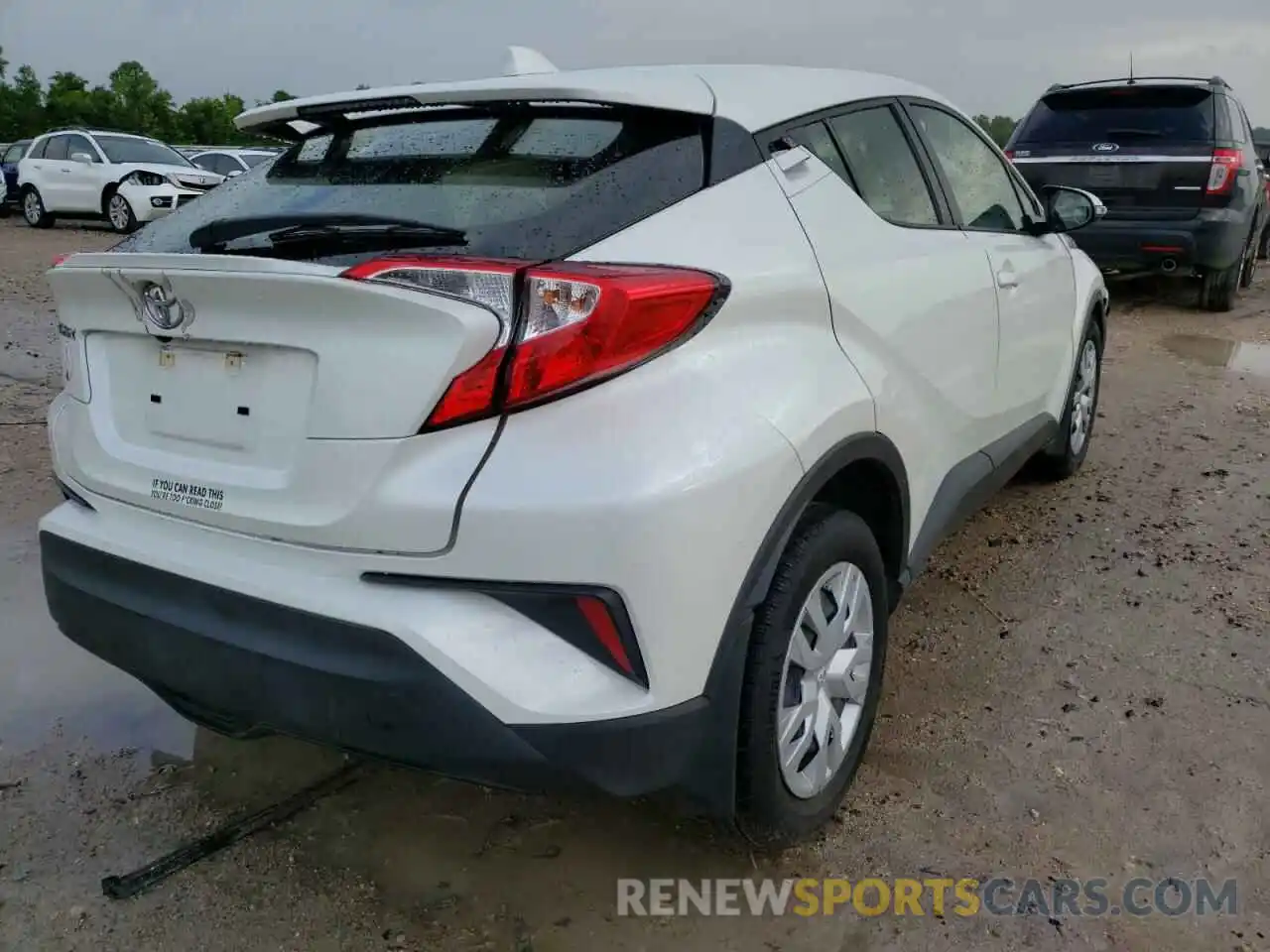 4 Photograph of a damaged car JTNKHMBX5L1083731 TOYOTA C-HR 2020