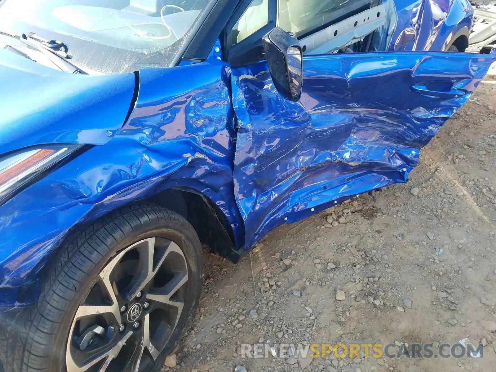 10 Photograph of a damaged car JTNKHMBX5L1088492 TOYOTA C-HR 2020