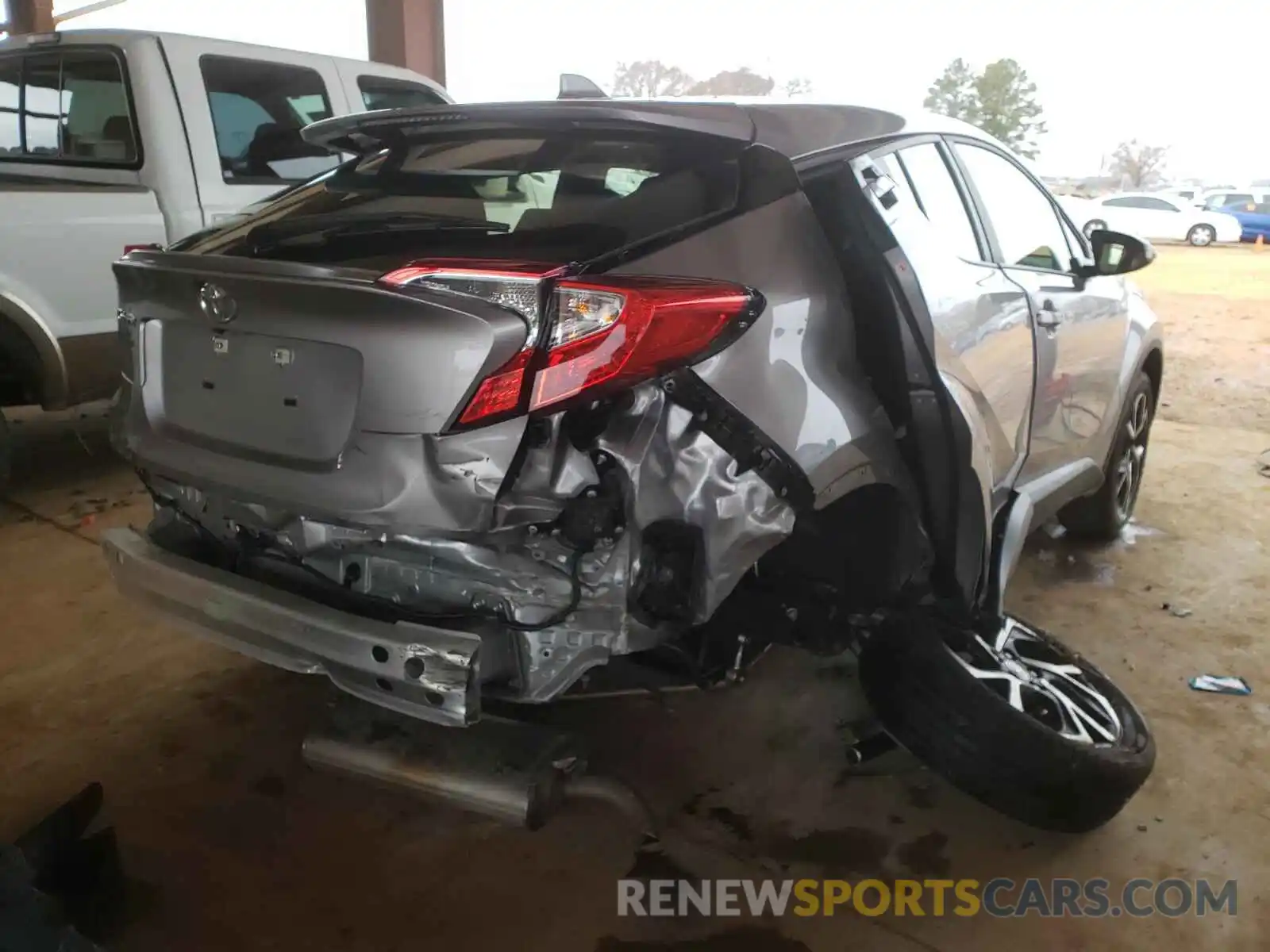 4 Photograph of a damaged car JTNKHMBX5L1092462 TOYOTA C-HR 2020