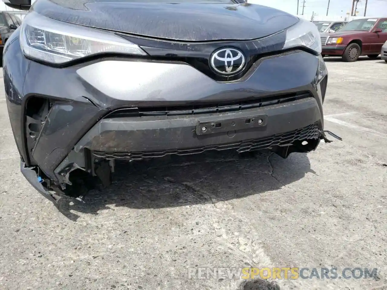 9 Photograph of a damaged car JTNKHMBX6L1066792 TOYOTA C-HR 2020