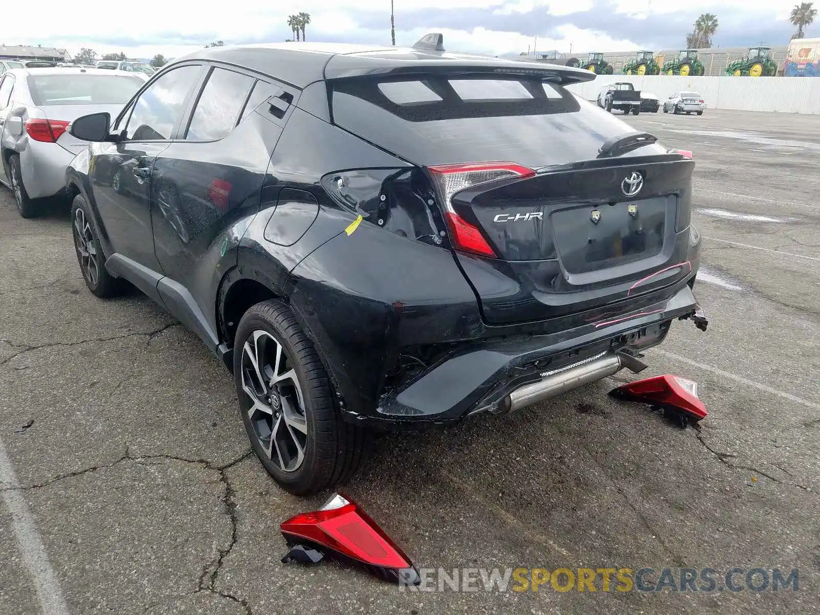 3 Photograph of a damaged car JTNKHMBX6L1067098 TOYOTA C-HR 2020