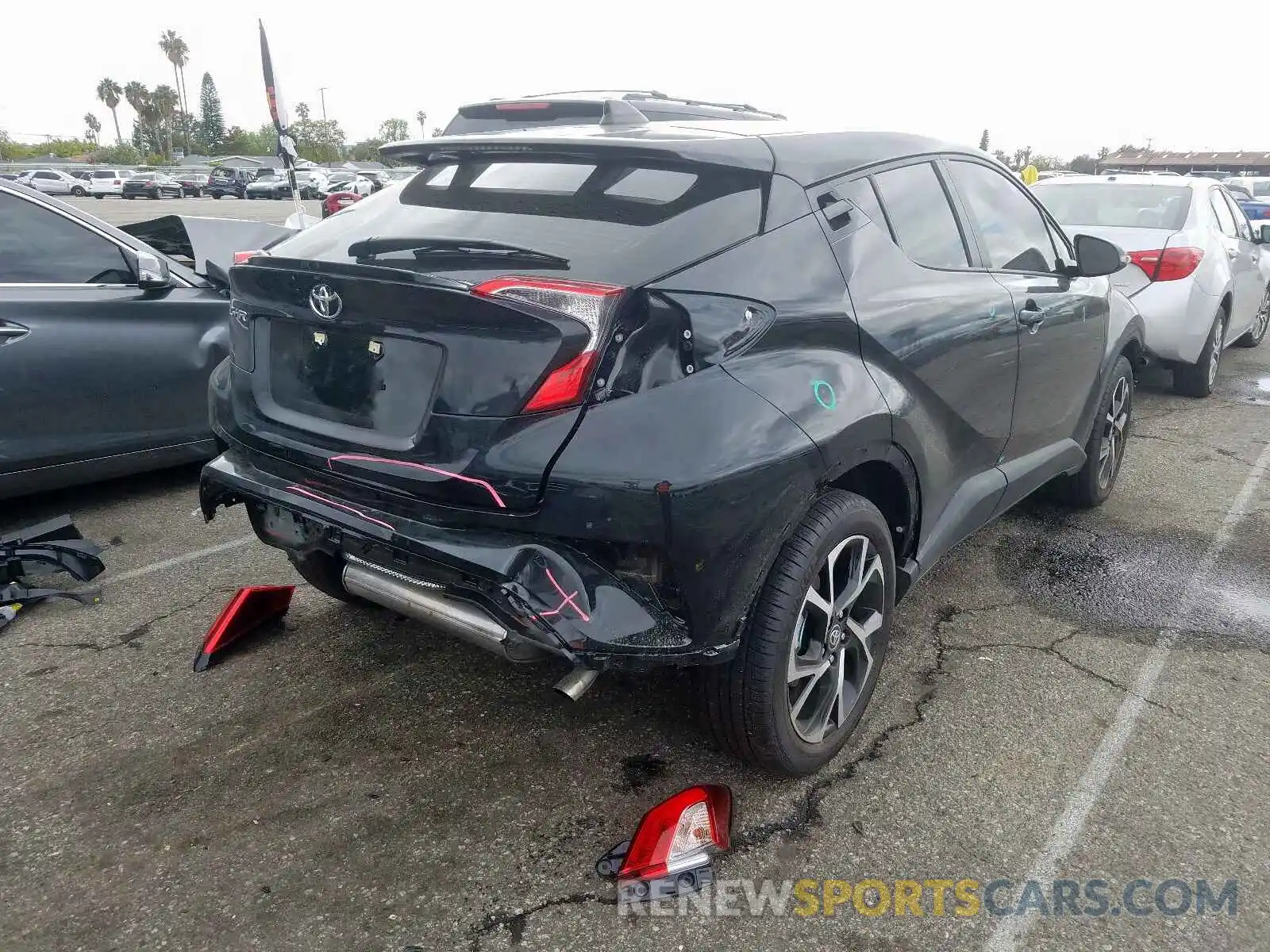 4 Photograph of a damaged car JTNKHMBX6L1067098 TOYOTA C-HR 2020