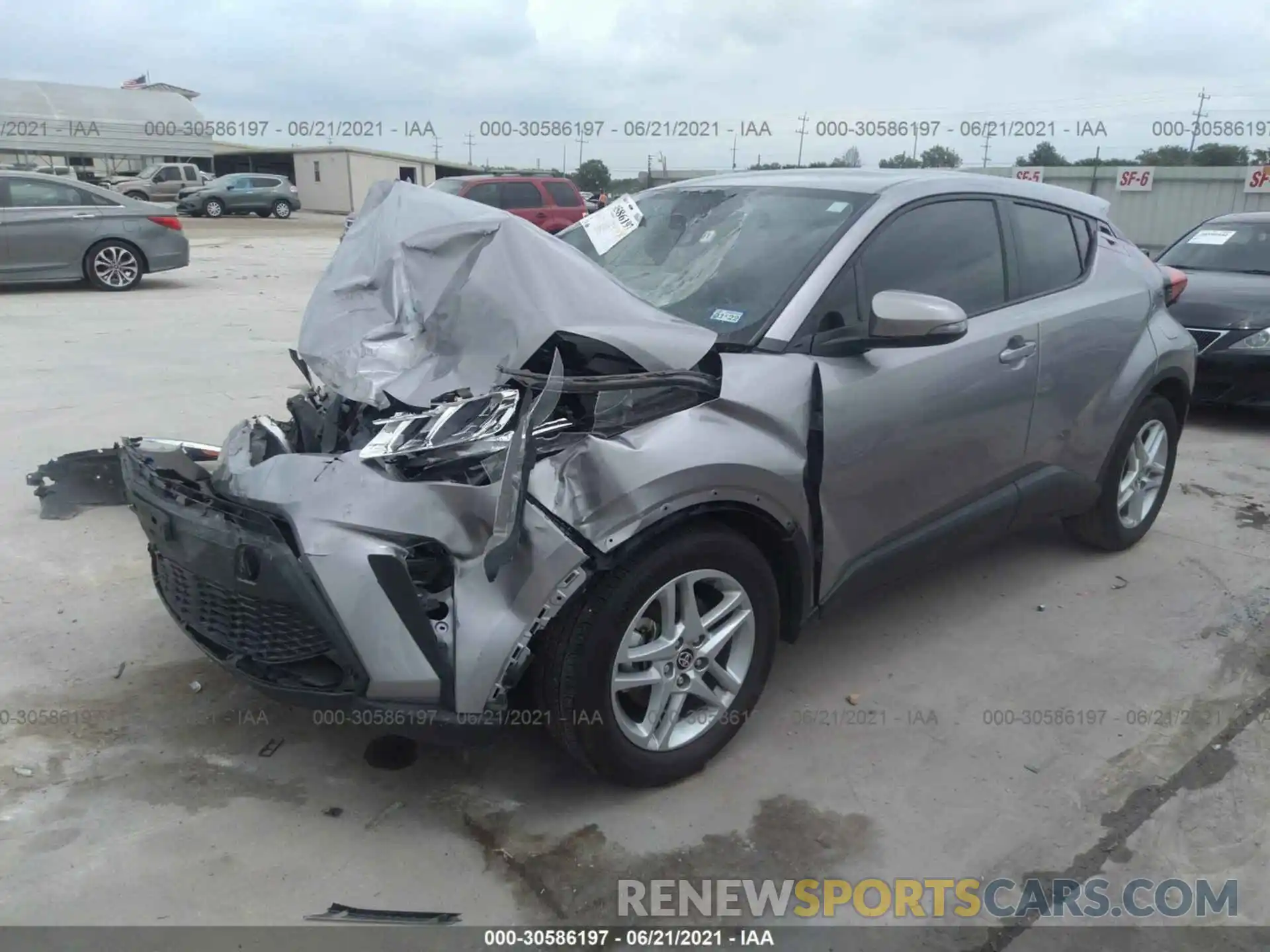 2 Photograph of a damaged car JTNKHMBX6L1070261 TOYOTA C-HR 2020