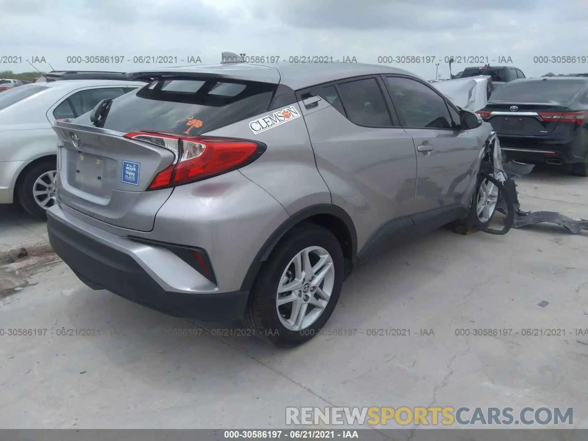 4 Photograph of a damaged car JTNKHMBX6L1070261 TOYOTA C-HR 2020