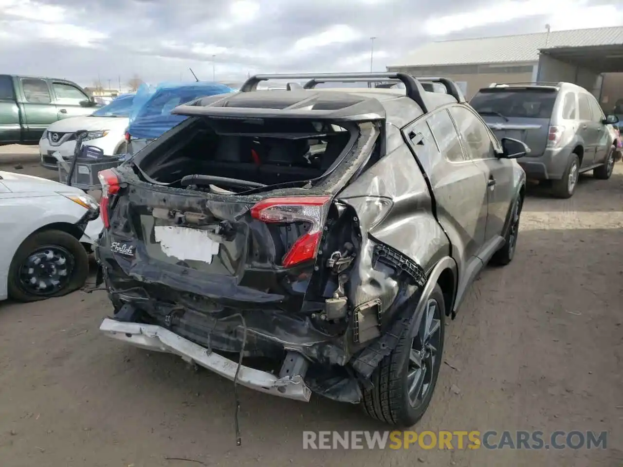 4 Photograph of a damaged car JTNKHMBX6L1072589 TOYOTA C-HR 2020