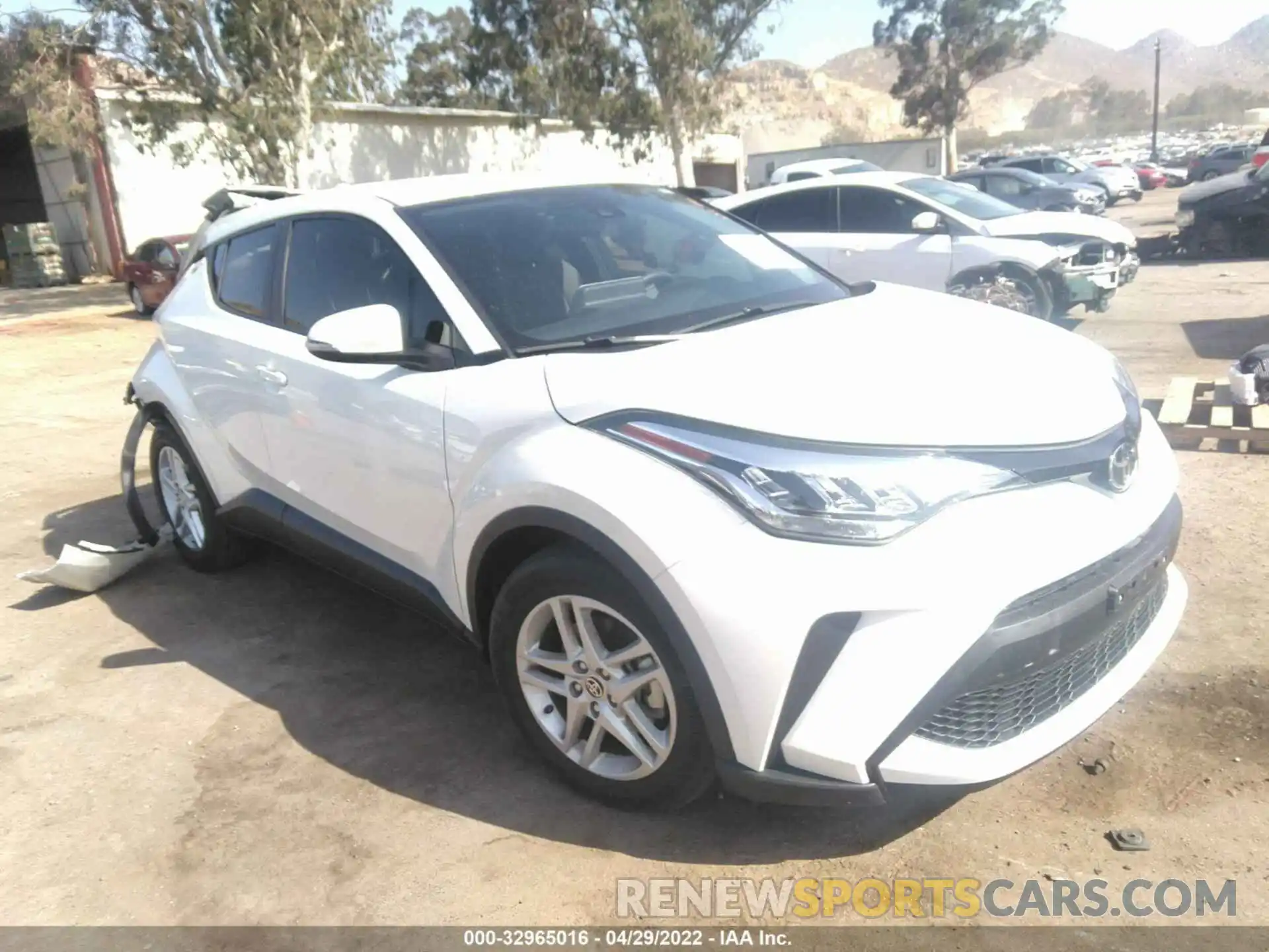 1 Photograph of a damaged car JTNKHMBX6L1073063 TOYOTA C-HR 2020