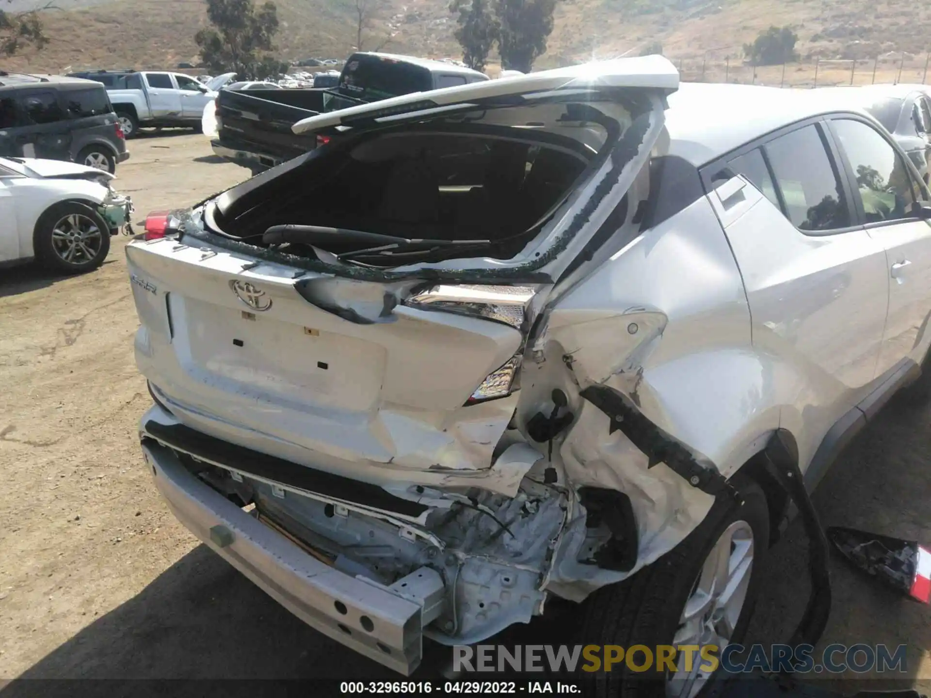 6 Photograph of a damaged car JTNKHMBX6L1073063 TOYOTA C-HR 2020