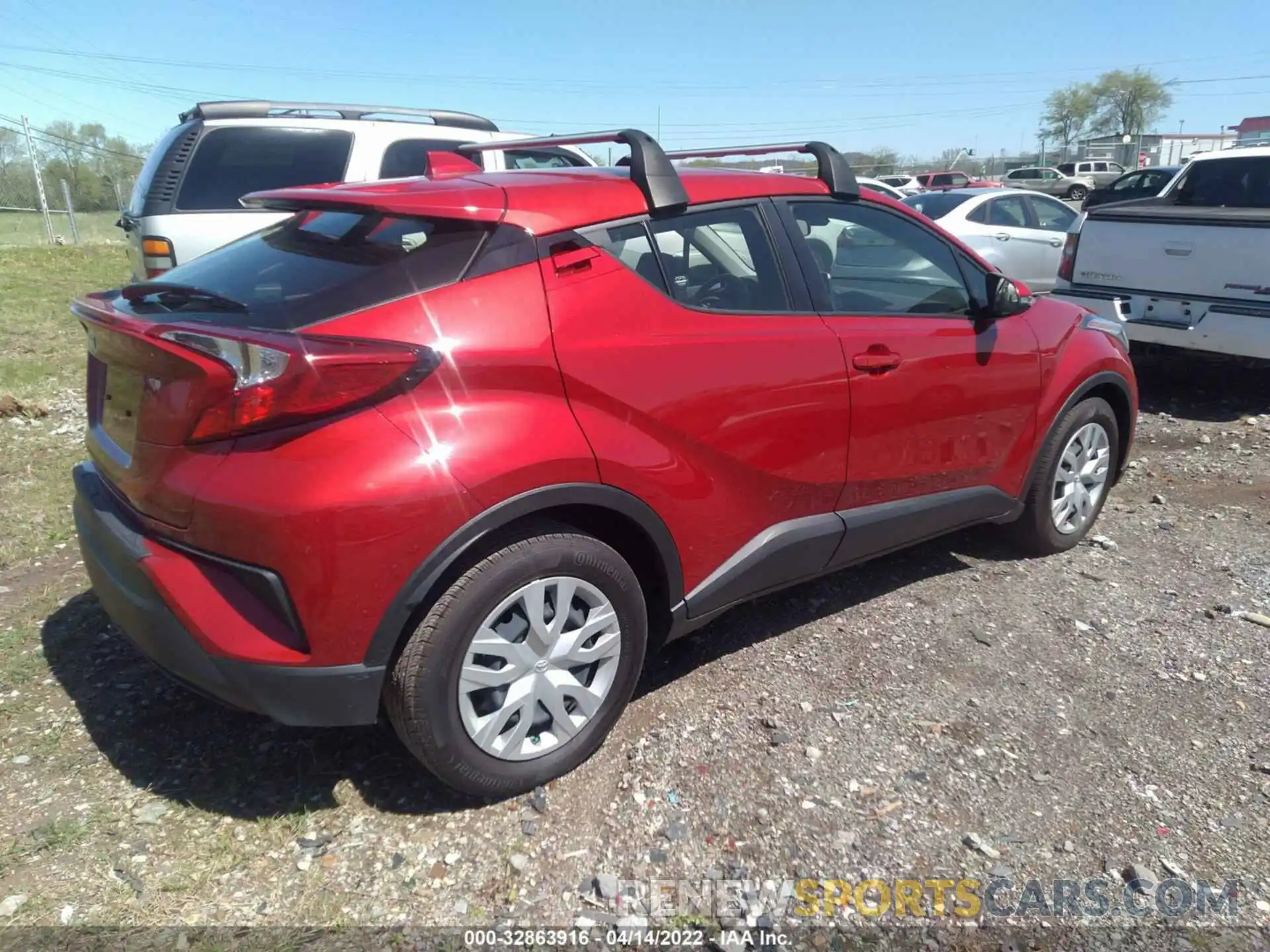 4 Photograph of a damaged car JTNKHMBX6L1075511 TOYOTA C-HR 2020