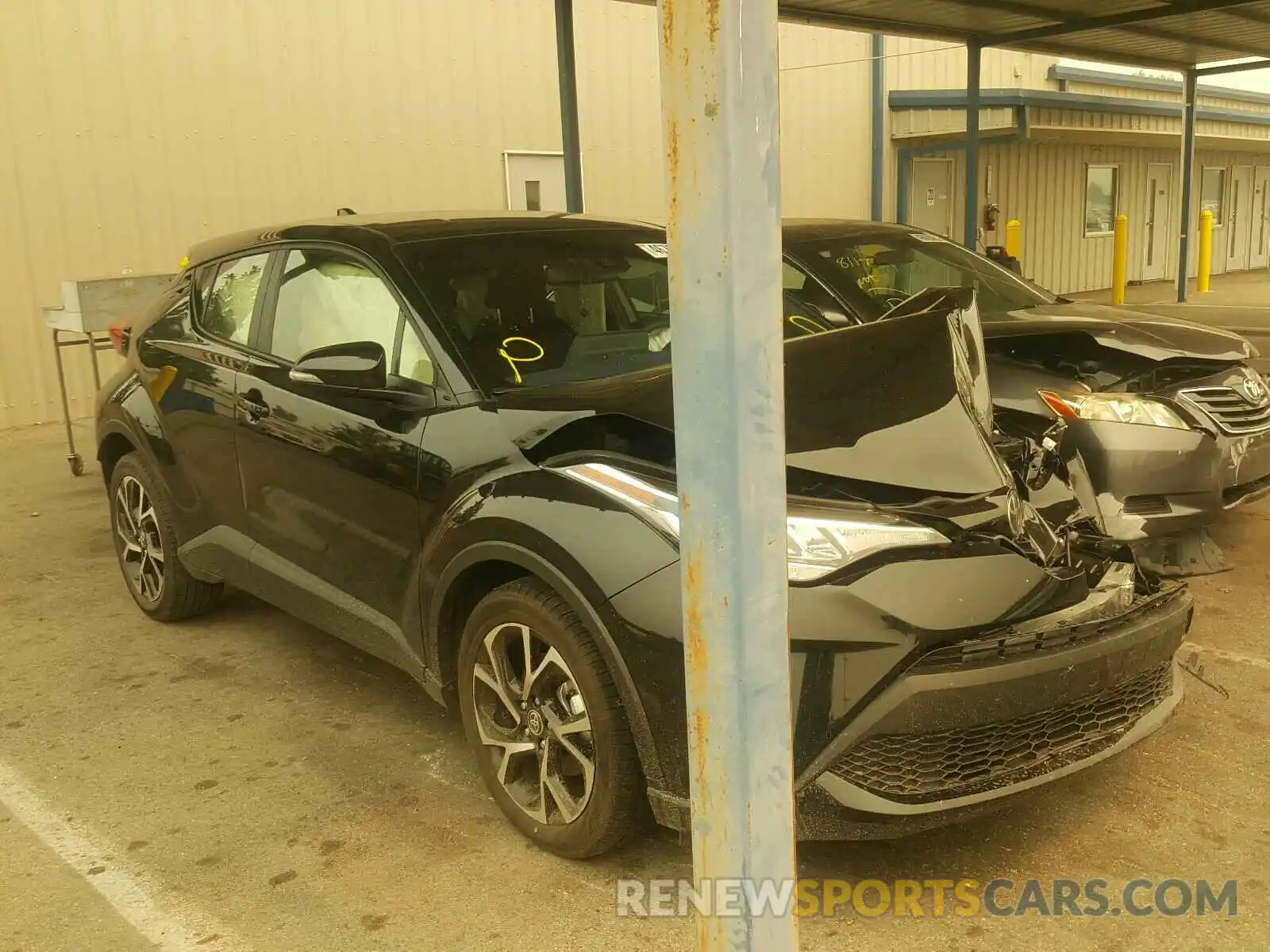 1 Photograph of a damaged car JTNKHMBX6L1076495 TOYOTA C-HR 2020