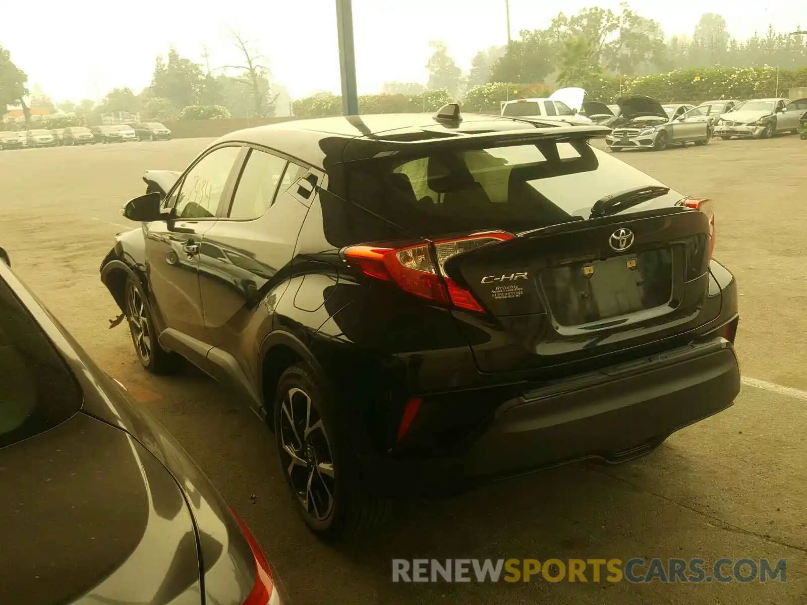 3 Photograph of a damaged car JTNKHMBX6L1076495 TOYOTA C-HR 2020