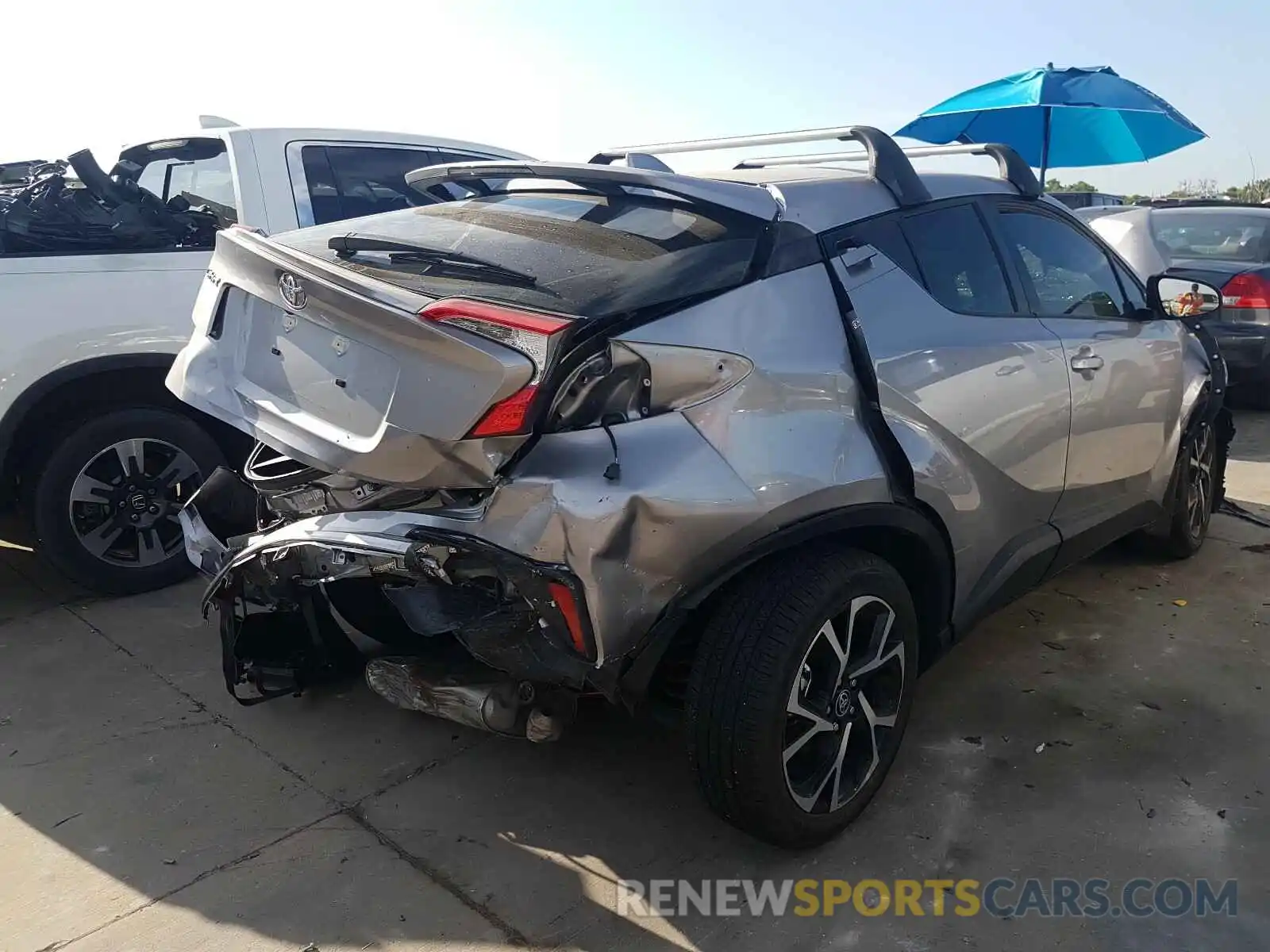 4 Photograph of a damaged car JTNKHMBX6L1077159 TOYOTA C-HR 2020