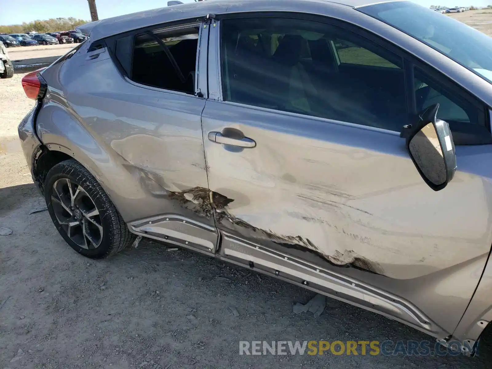 9 Photograph of a damaged car JTNKHMBX6L1078411 TOYOTA C-HR 2020