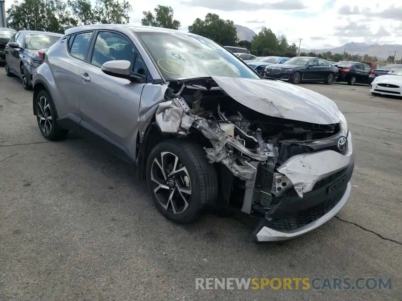 1 Photograph of a damaged car JTNKHMBX6L1081440 TOYOTA C-HR 2020