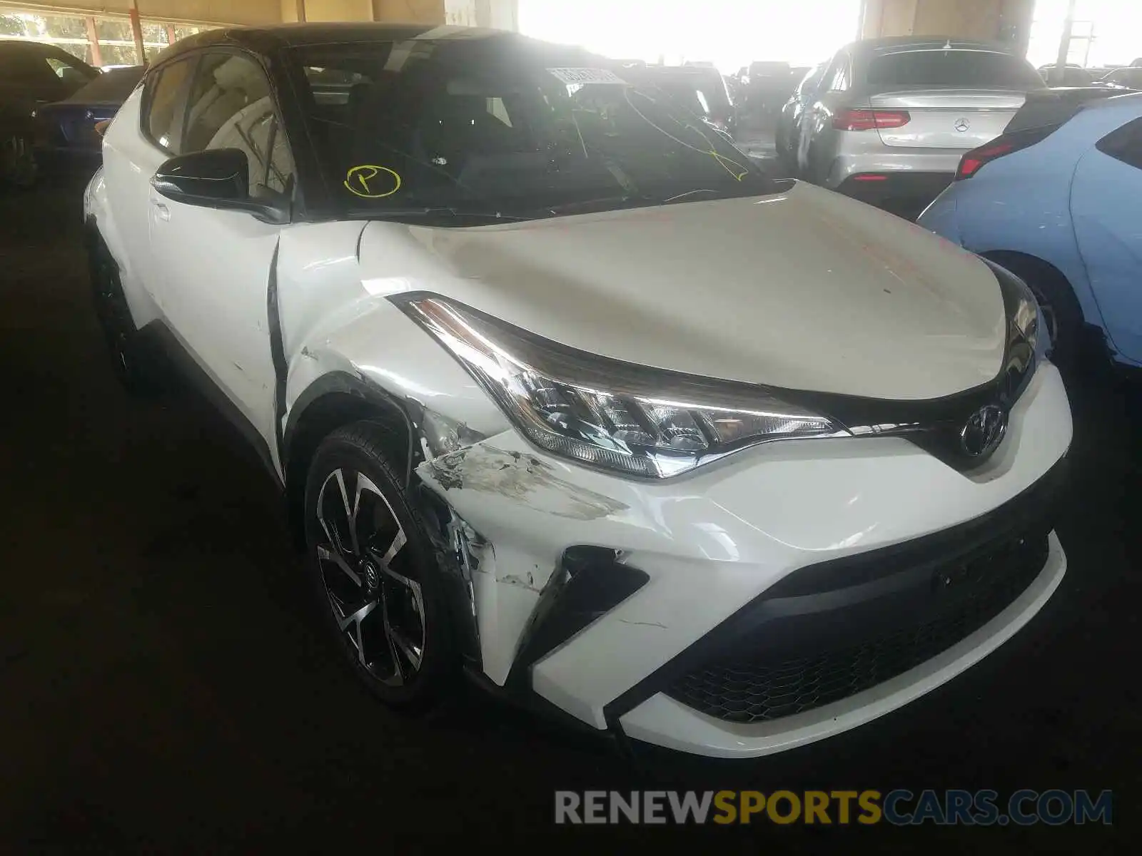 1 Photograph of a damaged car JTNKHMBX6L1084712 TOYOTA C-HR 2020