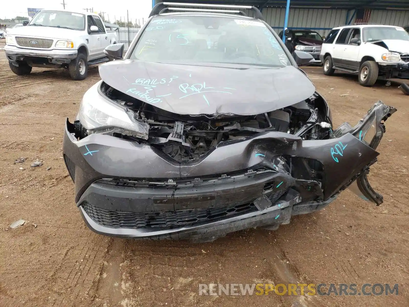 9 Photograph of a damaged car JTNKHMBX6L1085181 TOYOTA C-HR 2020