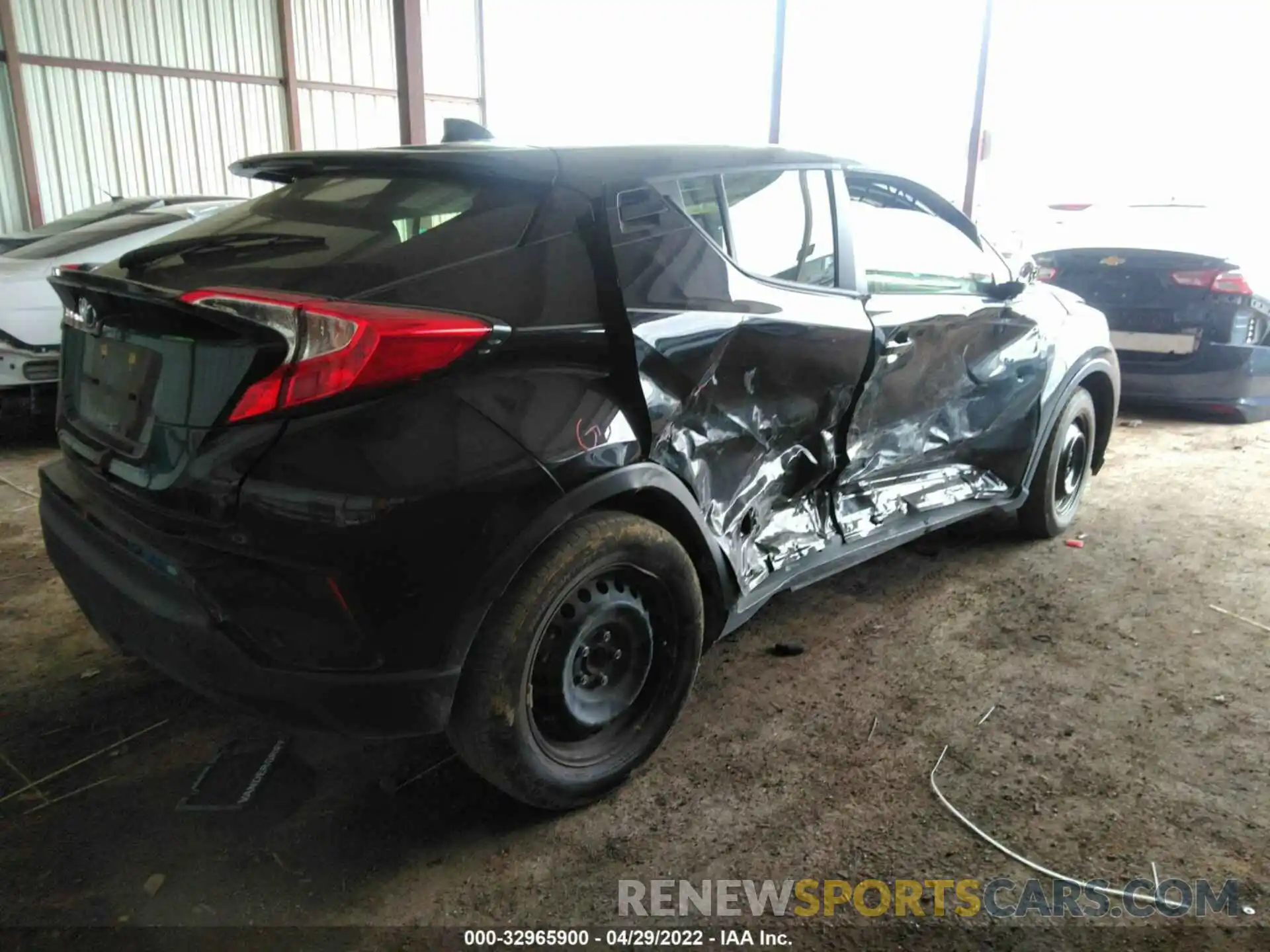 4 Photograph of a damaged car JTNKHMBX6L1088548 TOYOTA C-HR 2020