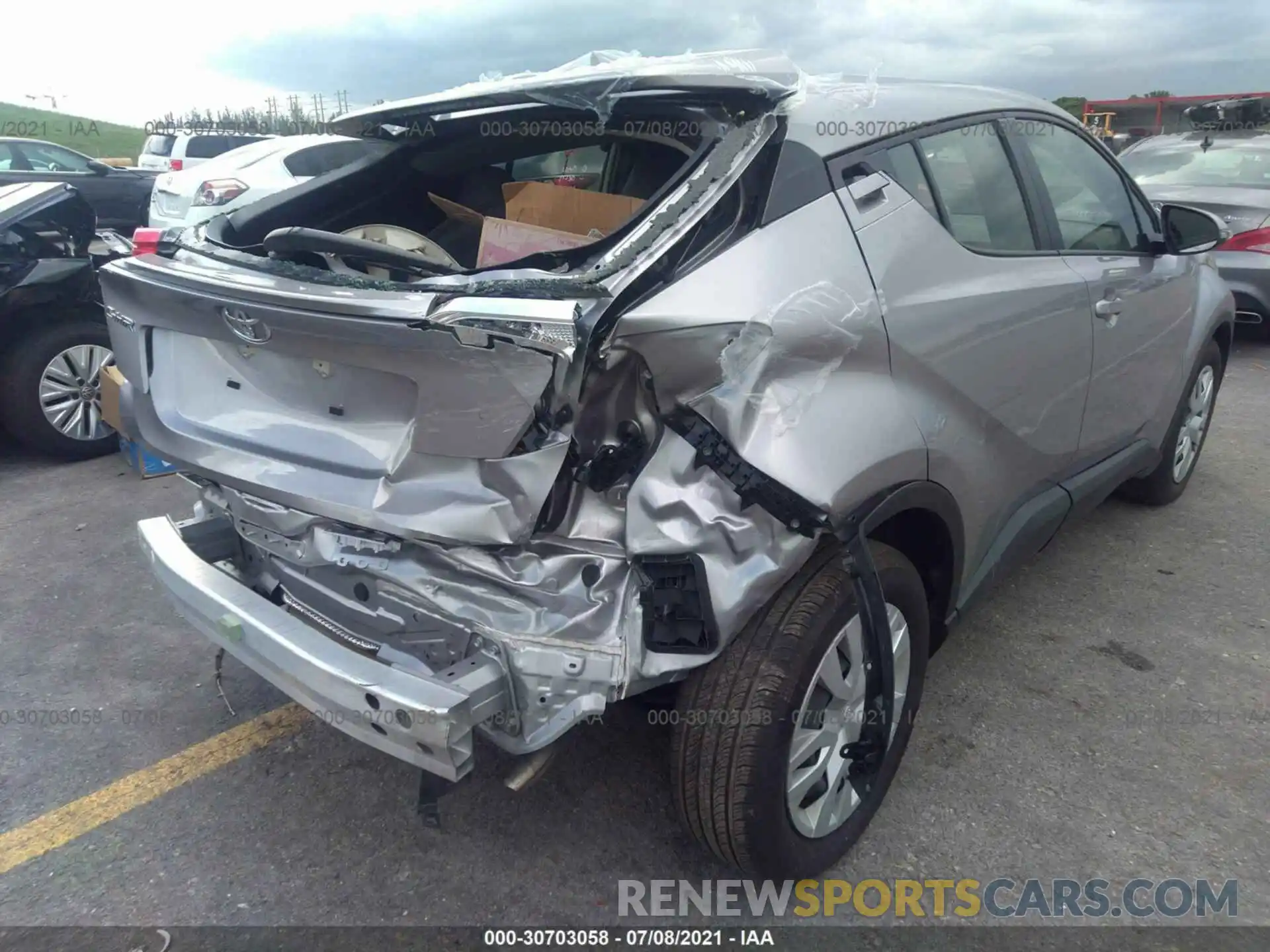 6 Photograph of a damaged car JTNKHMBX6L1090722 TOYOTA C-HR 2020