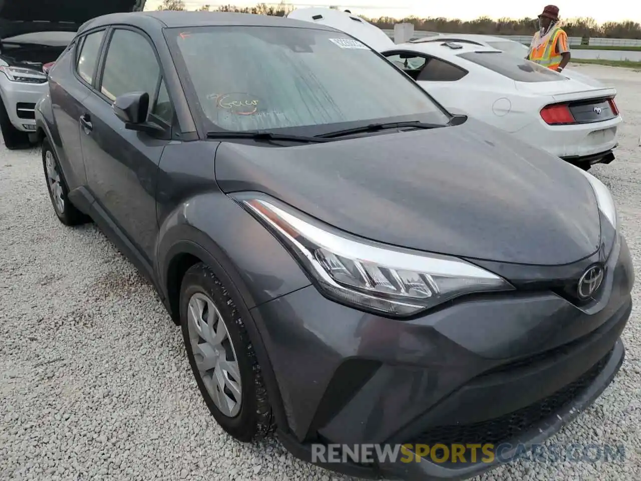 1 Photograph of a damaged car JTNKHMBX6L1091546 TOYOTA C-HR 2020