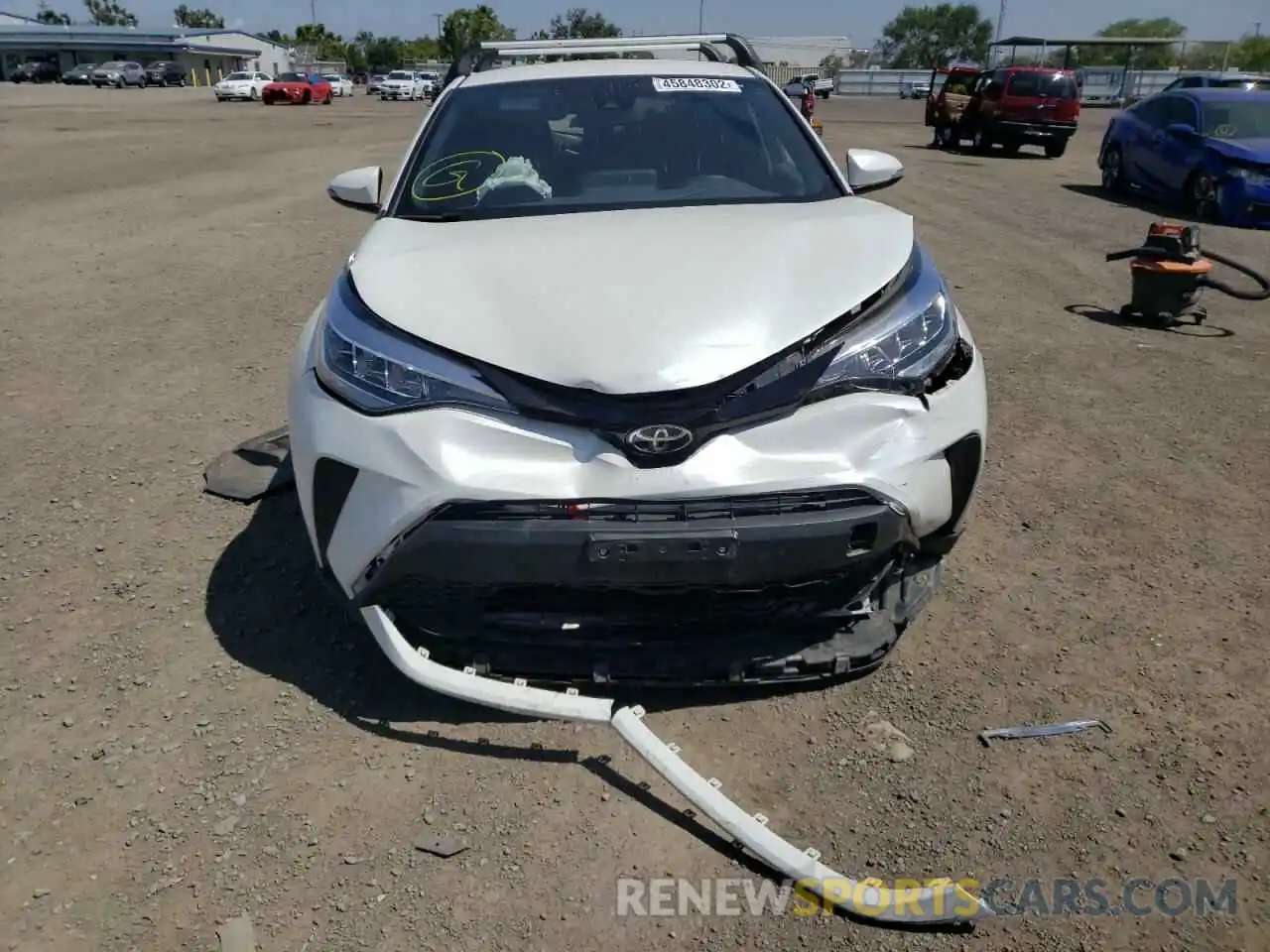 9 Photograph of a damaged car JTNKHMBX6L1094396 TOYOTA C-HR 2020