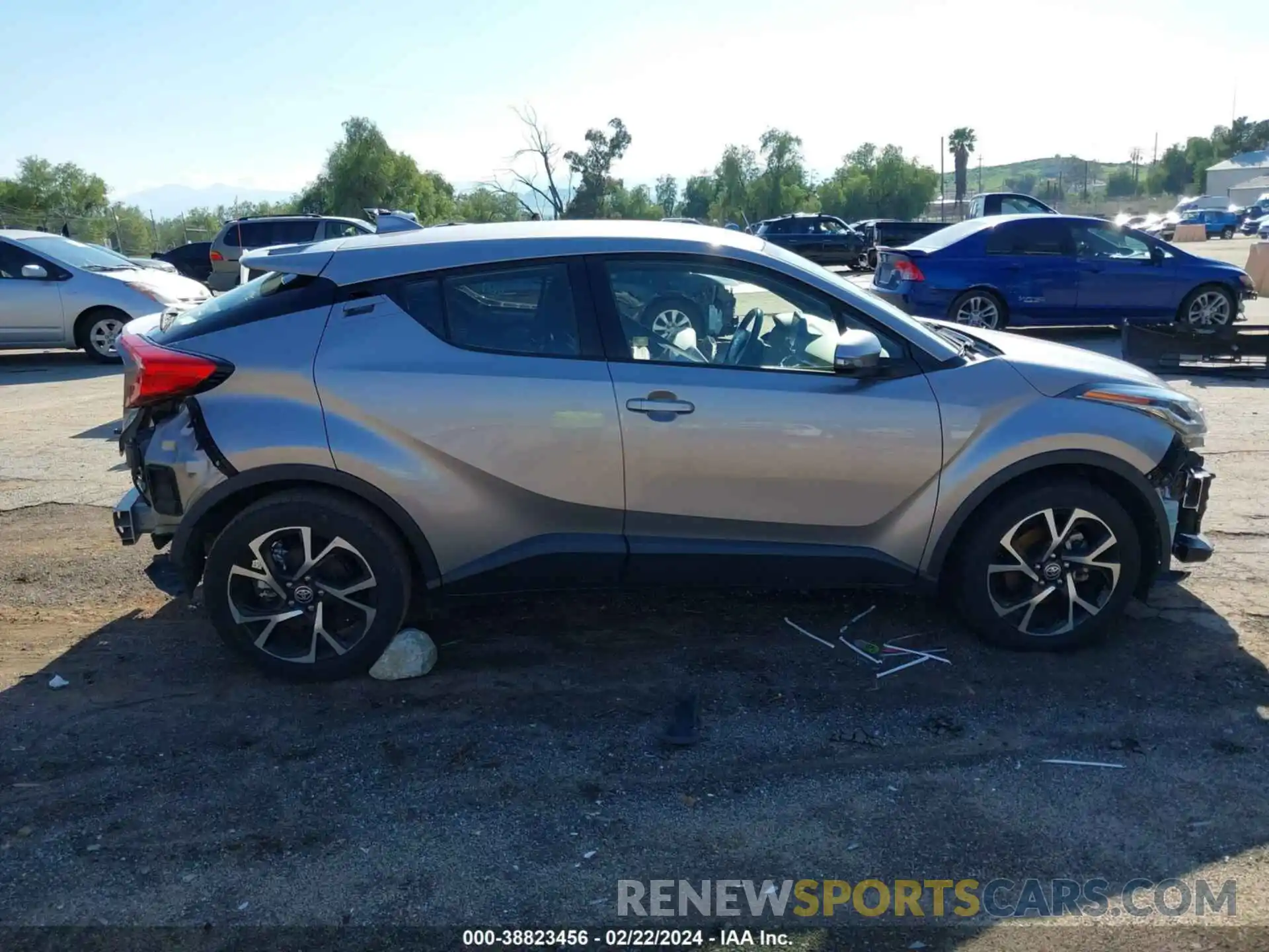 14 Photograph of a damaged car JTNKHMBX7L1068129 TOYOTA C-HR 2020