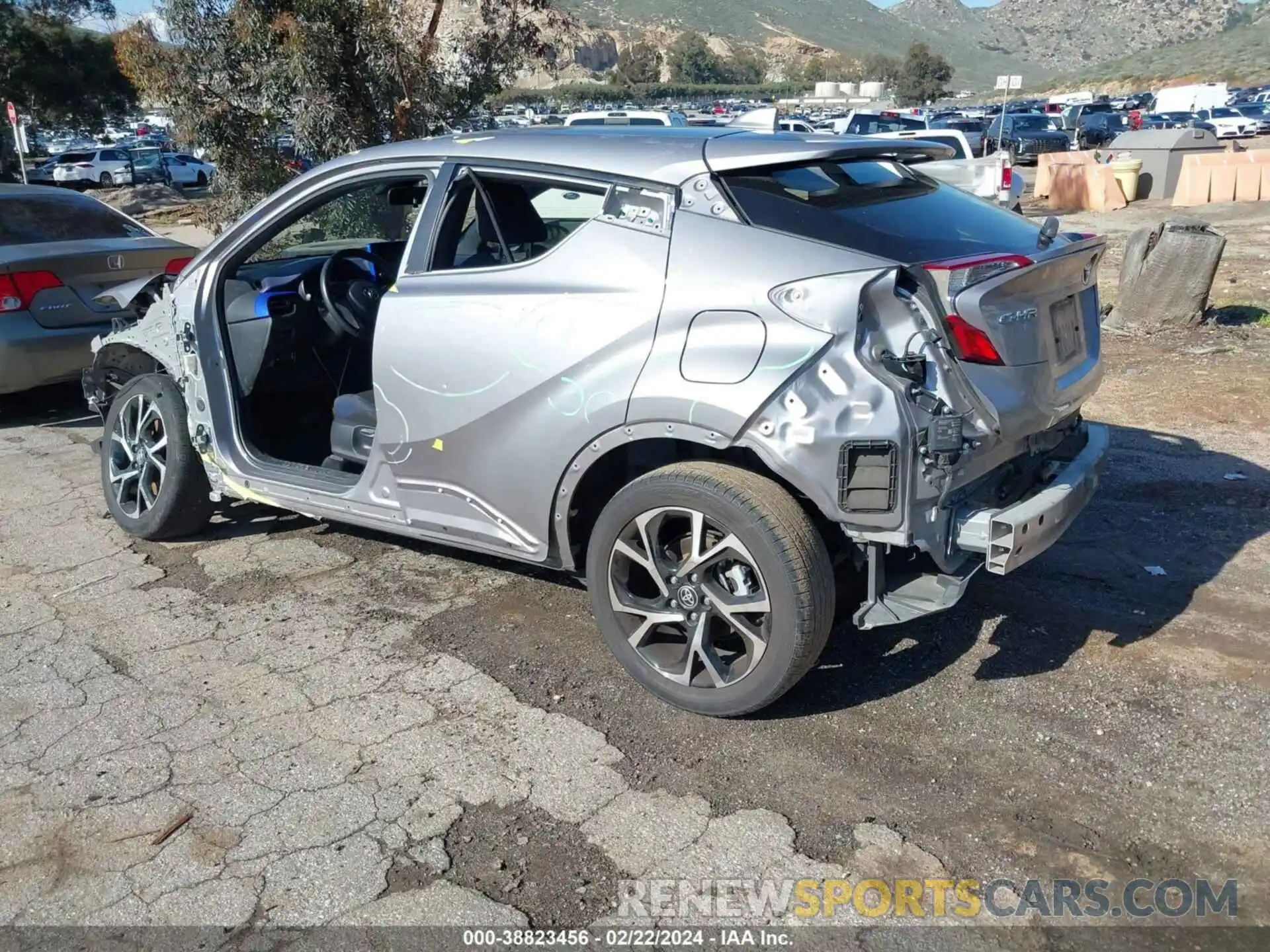 3 Photograph of a damaged car JTNKHMBX7L1068129 TOYOTA C-HR 2020