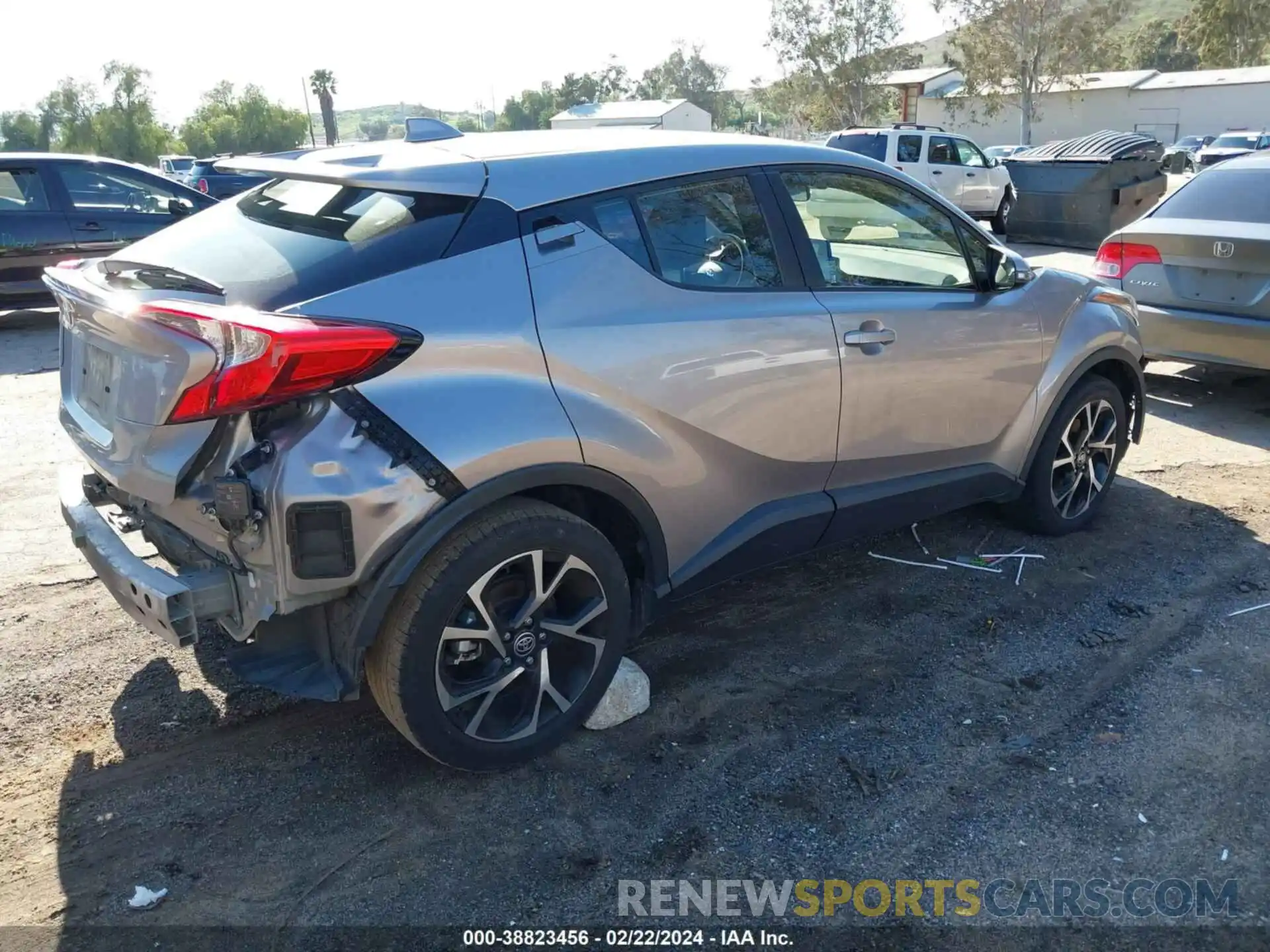 4 Photograph of a damaged car JTNKHMBX7L1068129 TOYOTA C-HR 2020