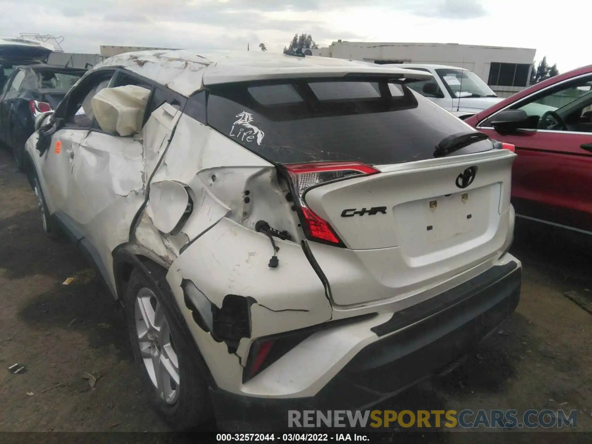 3 Photograph of a damaged car JTNKHMBX7L1069832 TOYOTA C-HR 2020