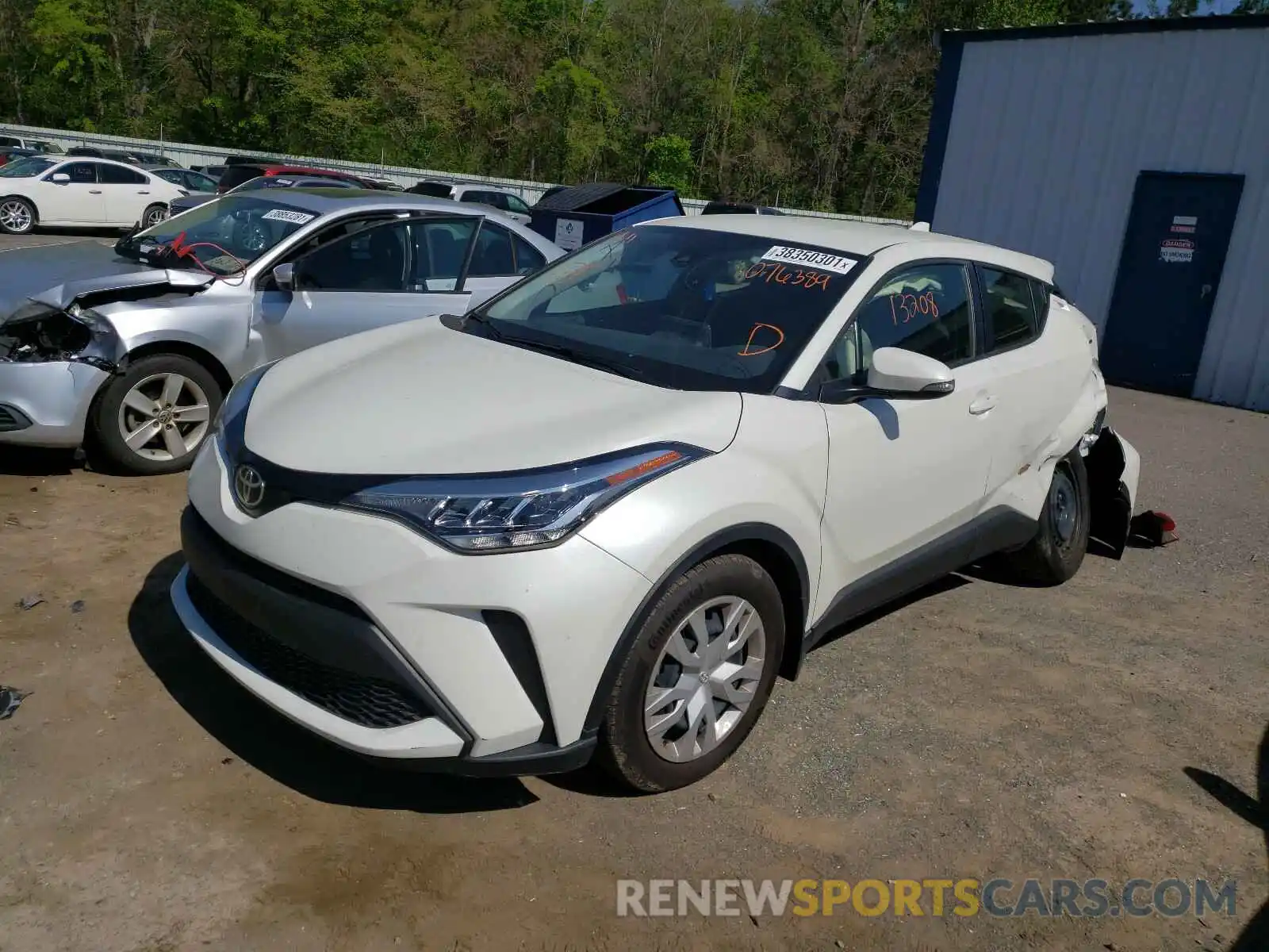 2 Photograph of a damaged car JTNKHMBX7L1076389 TOYOTA C-HR 2020