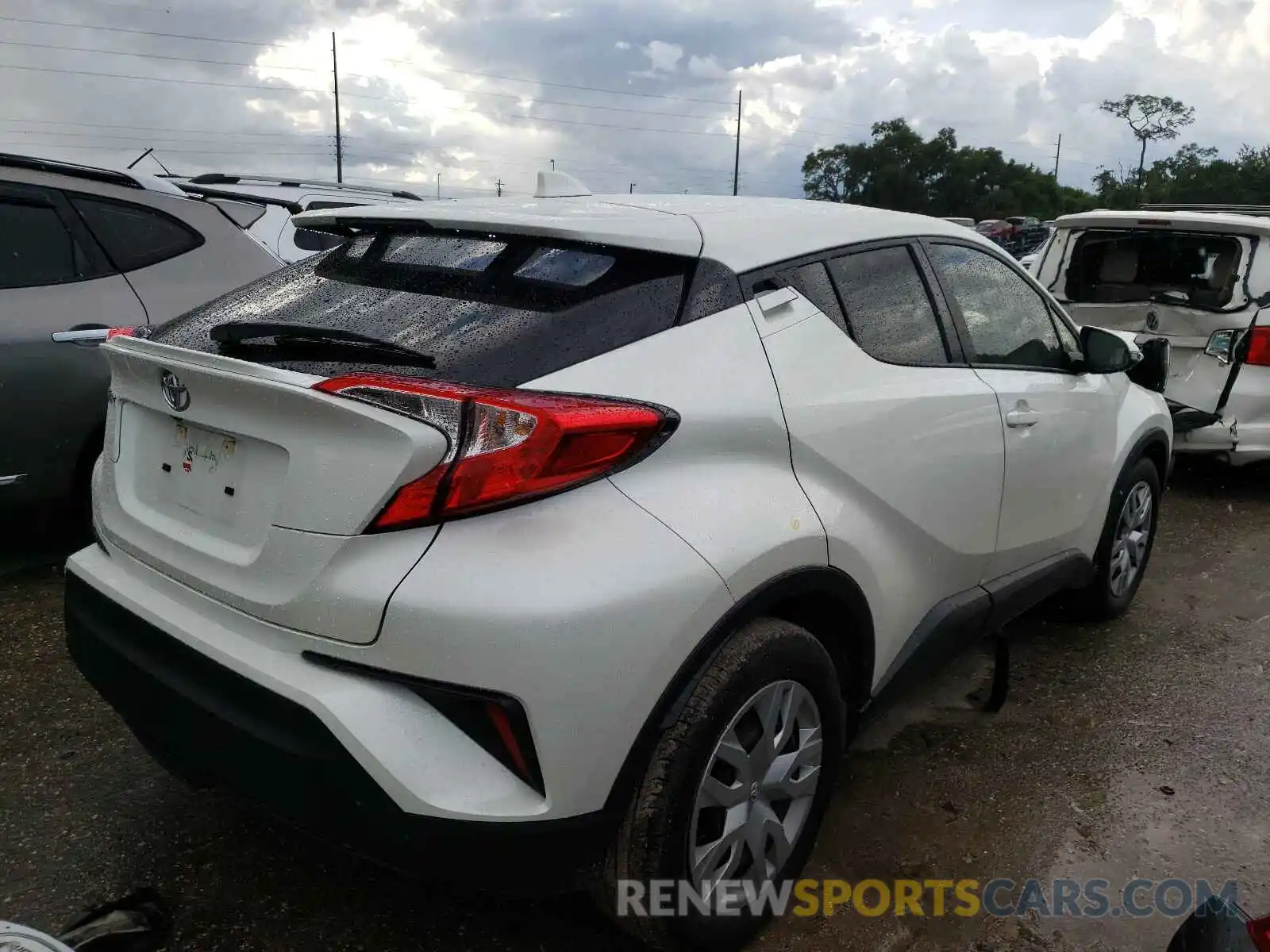 4 Photograph of a damaged car JTNKHMBX7L1078174 TOYOTA C-HR 2020