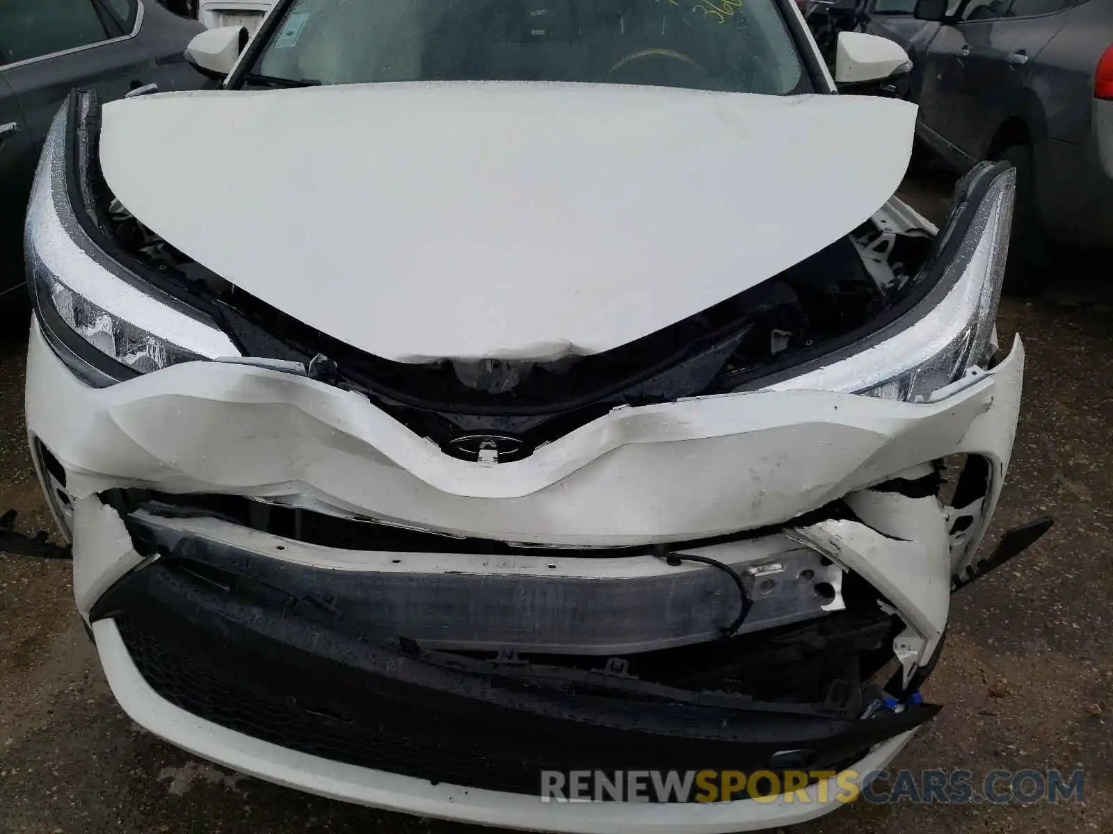 9 Photograph of a damaged car JTNKHMBX7L1078174 TOYOTA C-HR 2020