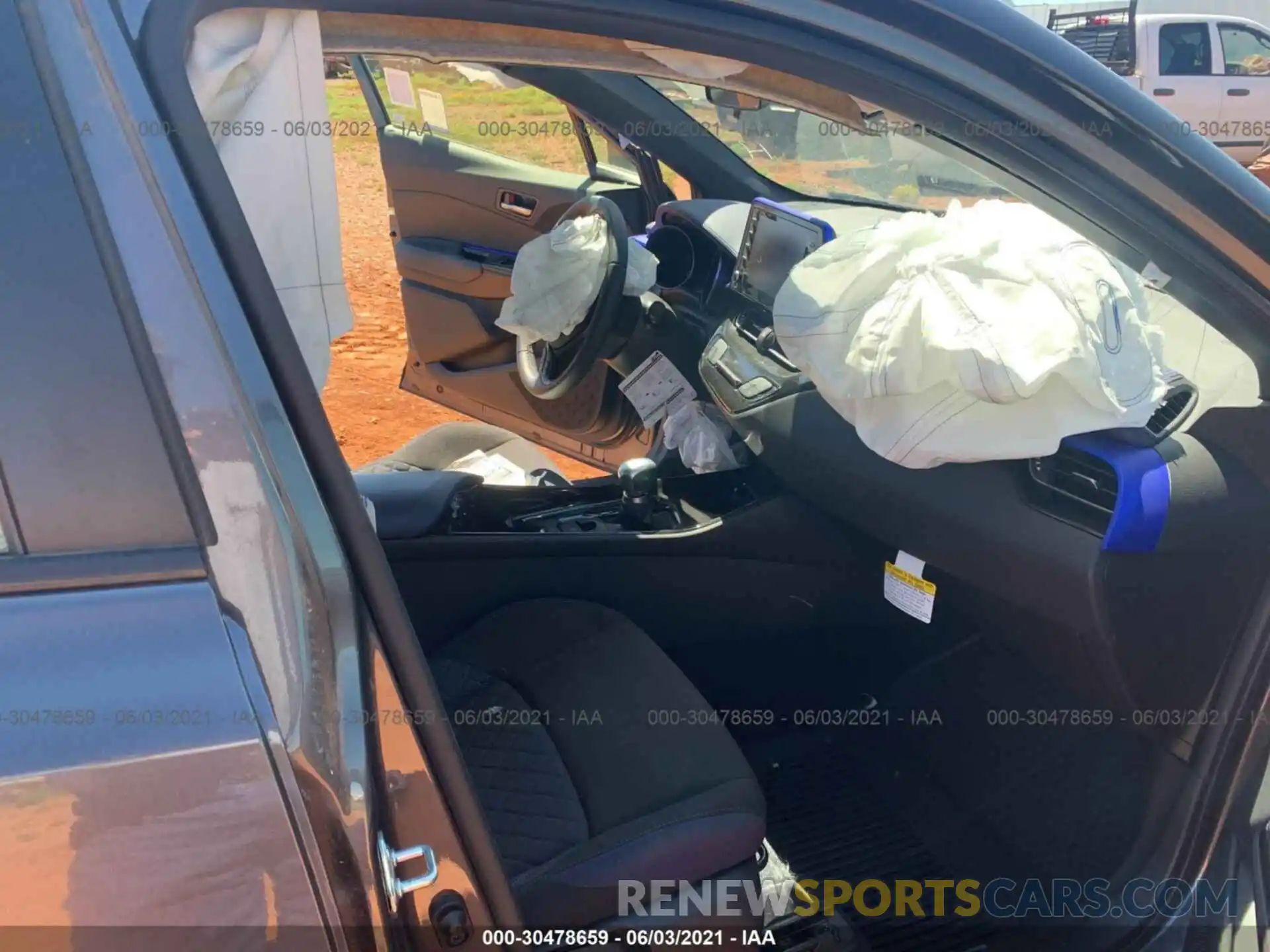 1 Photograph of a damaged car JTNKHMBX7L1089353 TOYOTA C-HR 2020