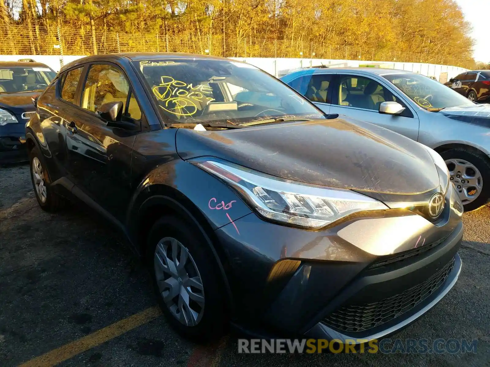 1 Photograph of a damaged car JTNKHMBX7L1089773 TOYOTA C-HR 2020