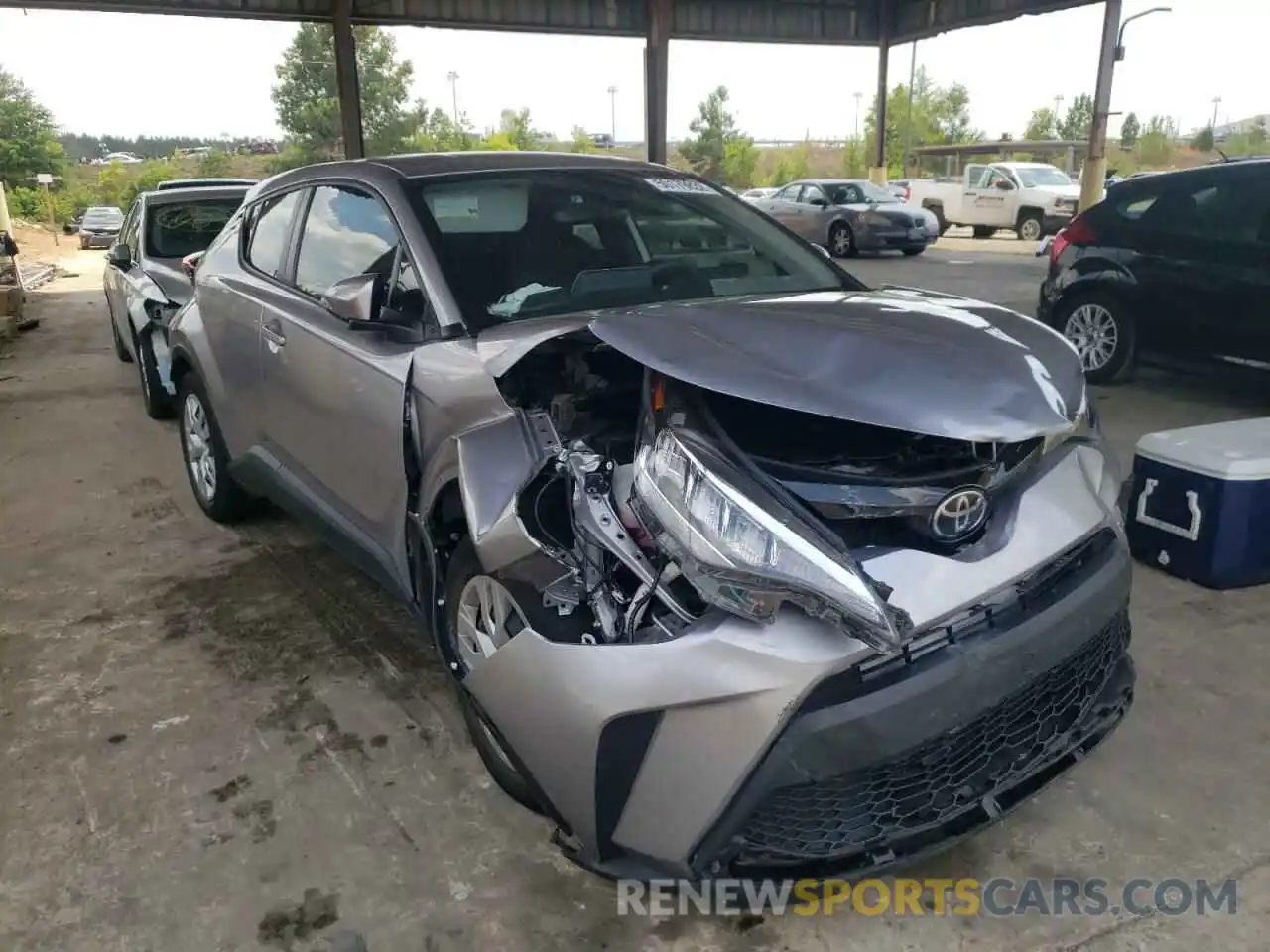 1 Photograph of a damaged car JTNKHMBX7L1090468 TOYOTA C-HR 2020