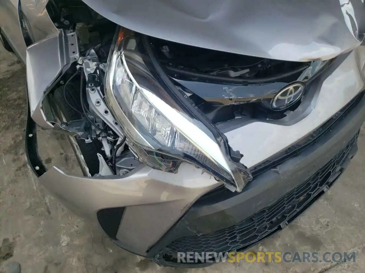 9 Photograph of a damaged car JTNKHMBX7L1090468 TOYOTA C-HR 2020