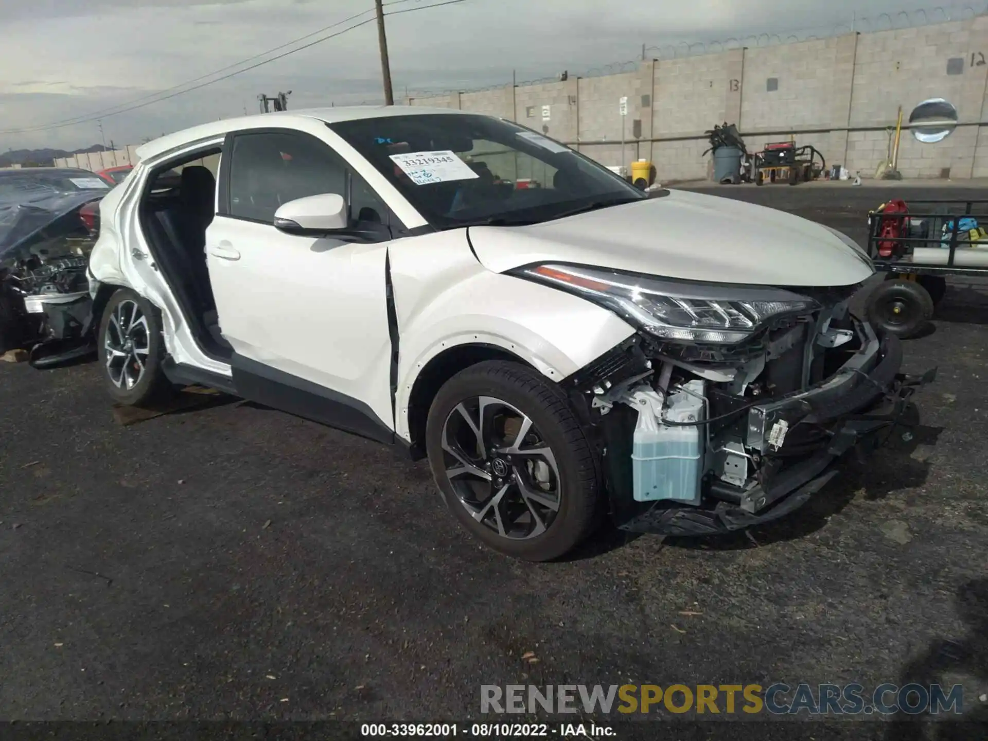 1 Photograph of a damaged car JTNKHMBX7L1090549 TOYOTA C-HR 2020