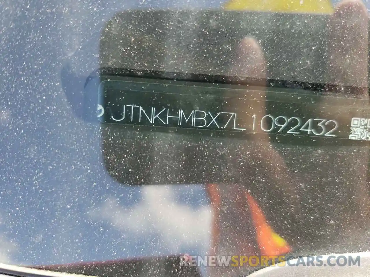 10 Photograph of a damaged car JTNKHMBX7L1092432 TOYOTA C-HR 2020