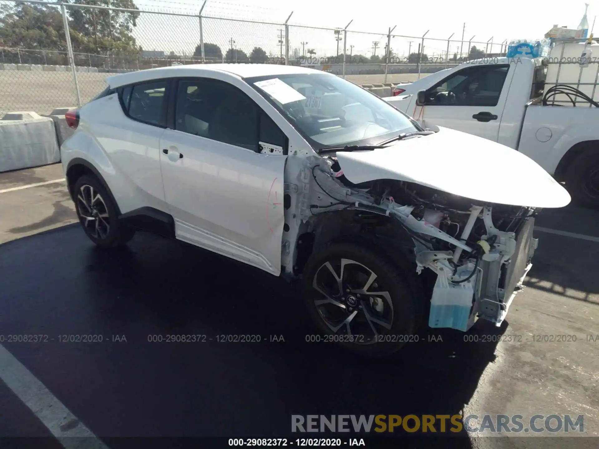 1 Photograph of a damaged car JTNKHMBX7L1093936 TOYOTA C-HR 2020