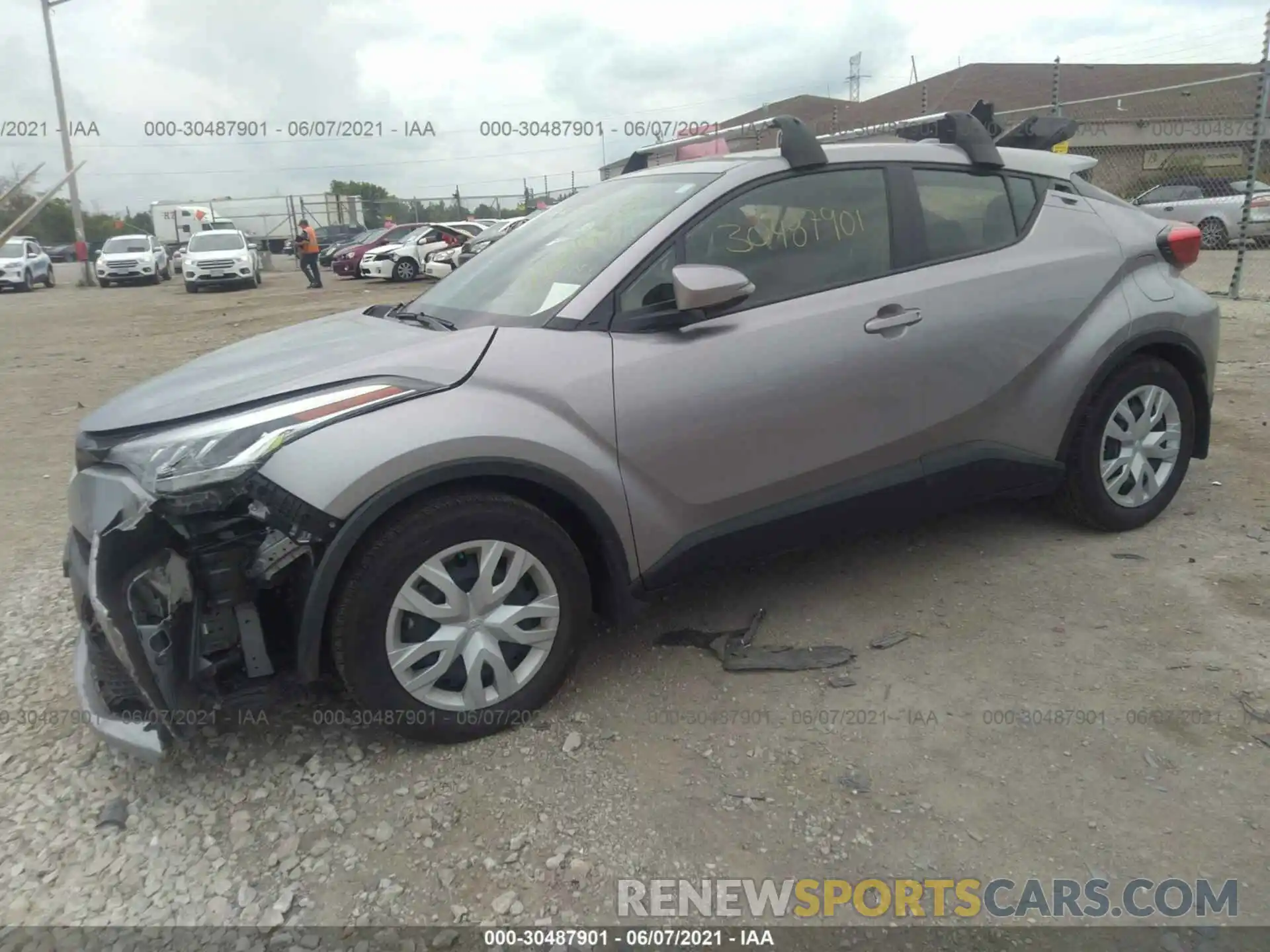 2 Photograph of a damaged car JTNKHMBX8L1067023 TOYOTA C-HR 2020