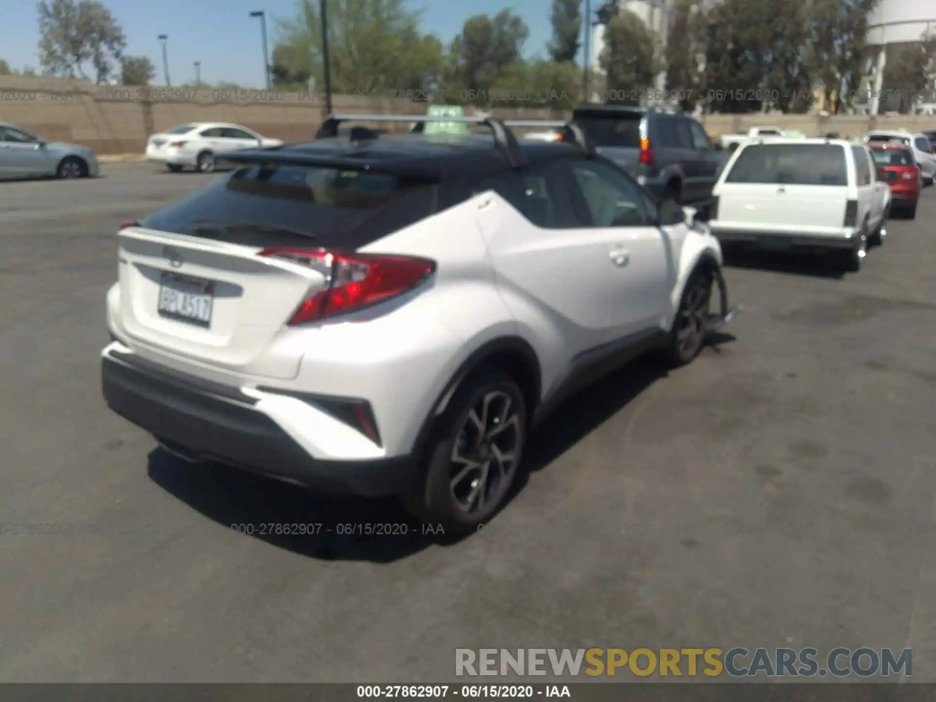 4 Photograph of a damaged car JTNKHMBX8L1068933 TOYOTA C-HR 2020