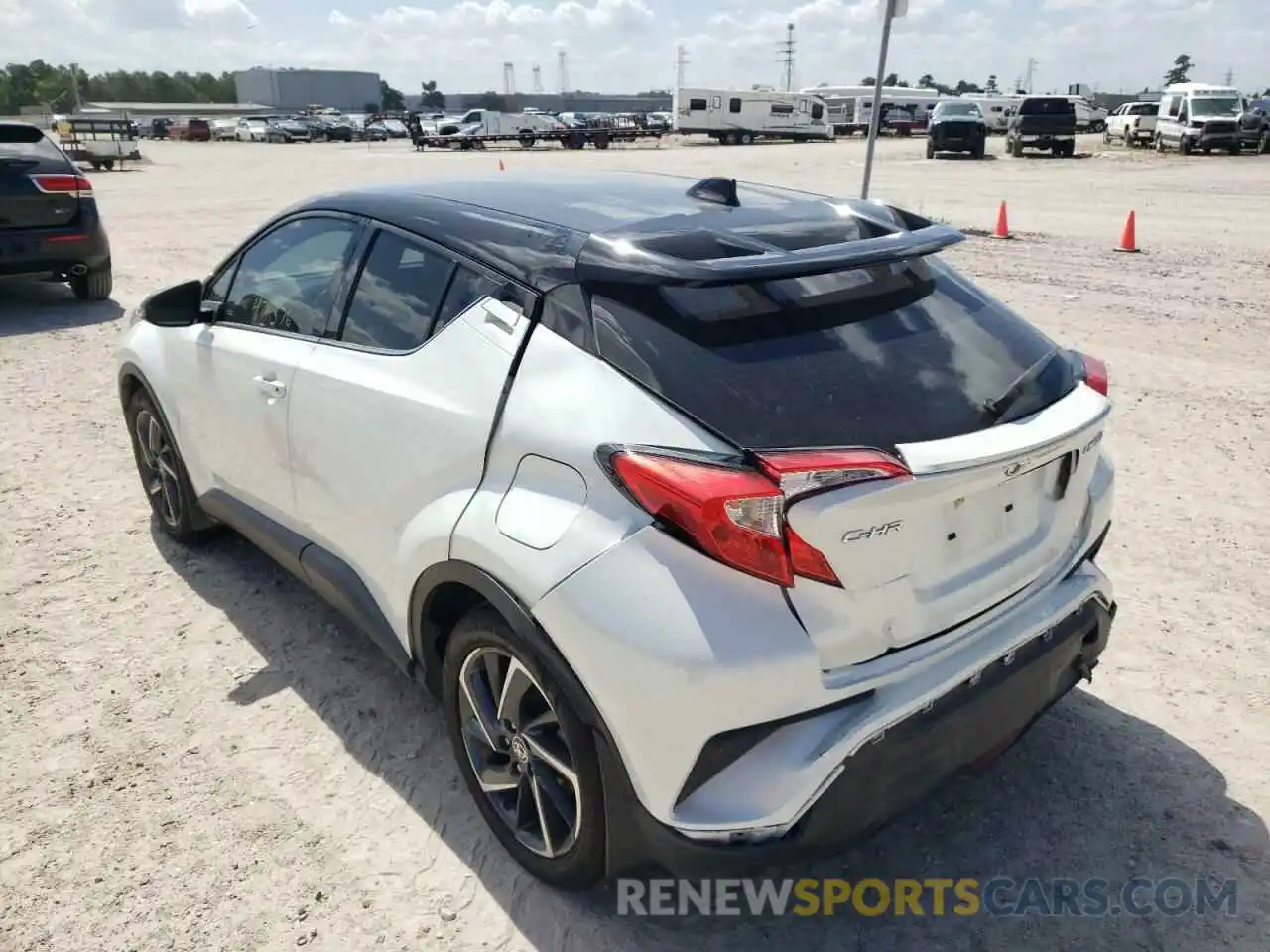 3 Photograph of a damaged car JTNKHMBX8L1073534 TOYOTA C-HR 2020